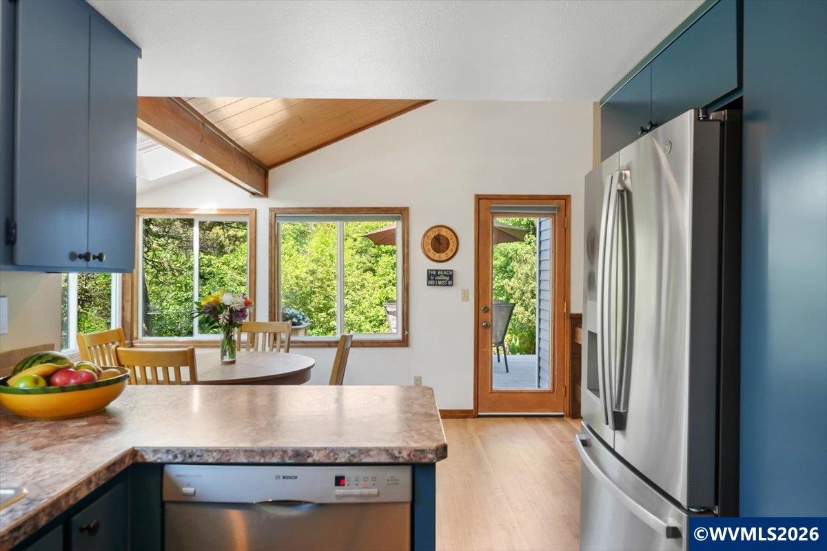 2015 NW Oceanview Dr