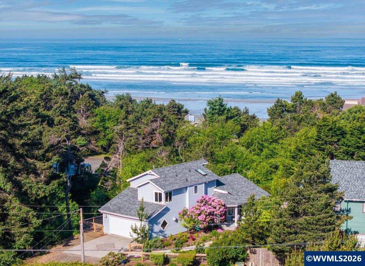 2015 NW Oceanview Dr