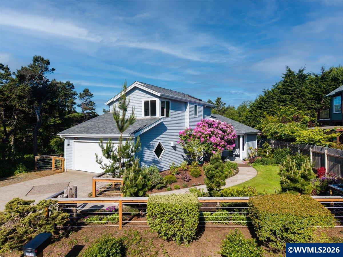 2015 NW Oceanview Dr