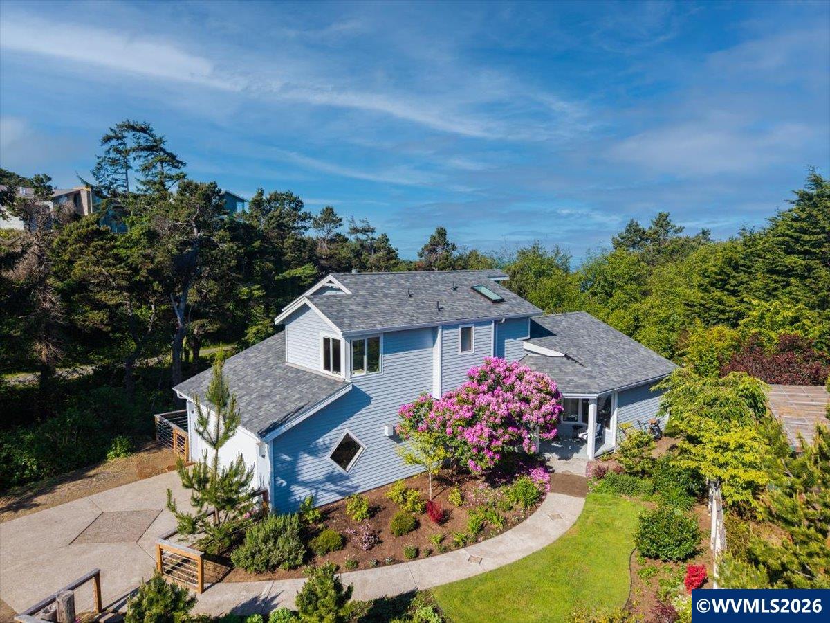 2015 NW Oceanview Dr