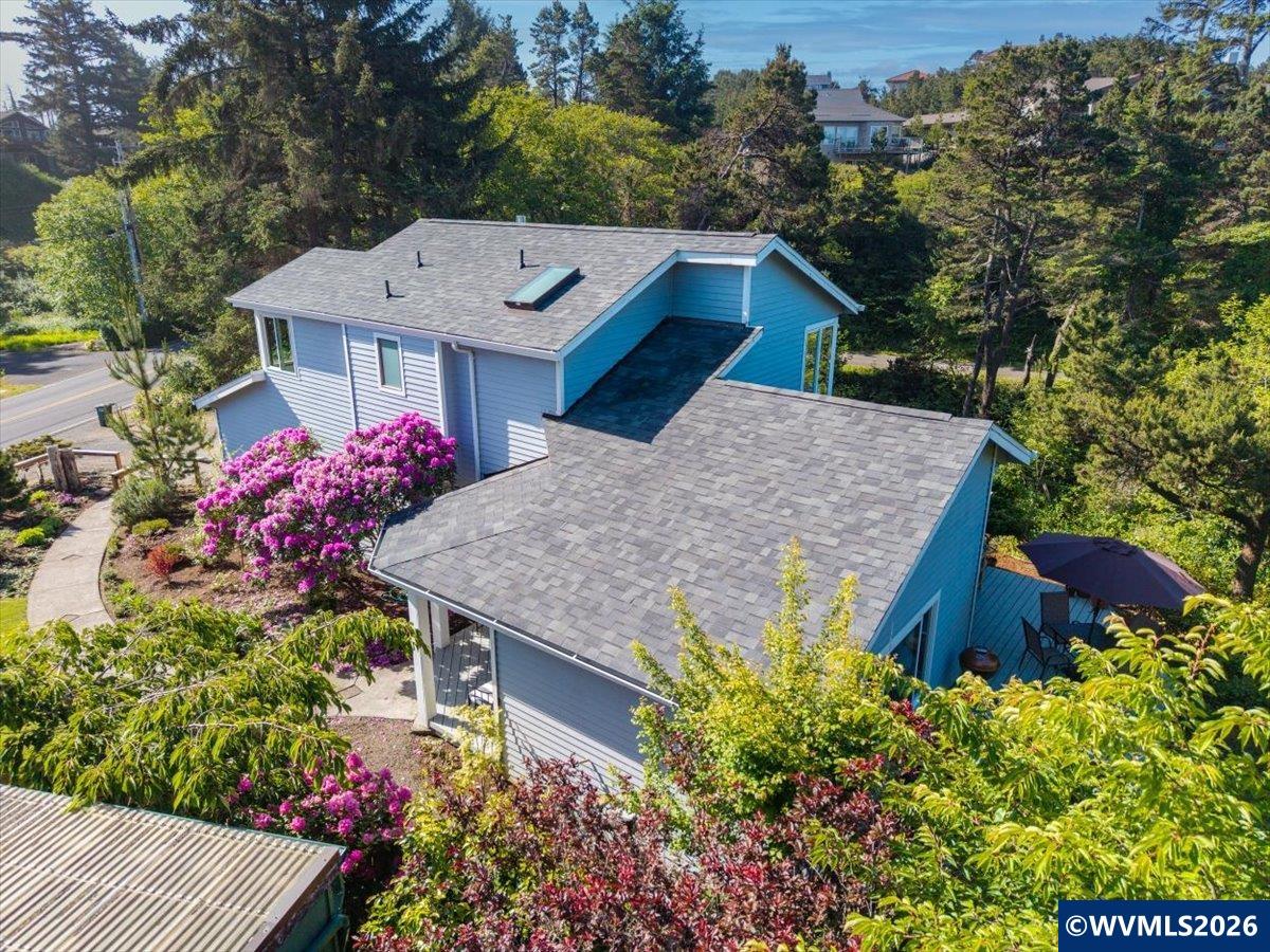 2015 NW Oceanview Dr