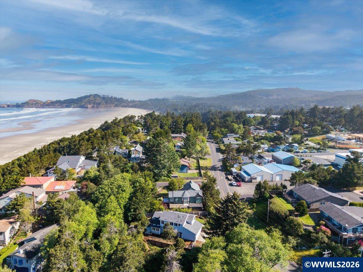 2015 NW Oceanview Dr