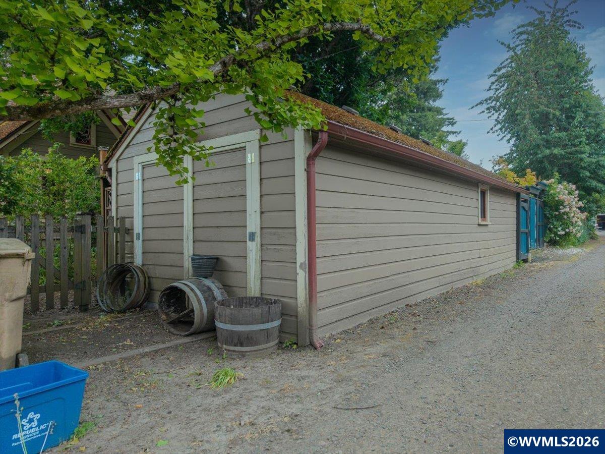 404 SW 6th St