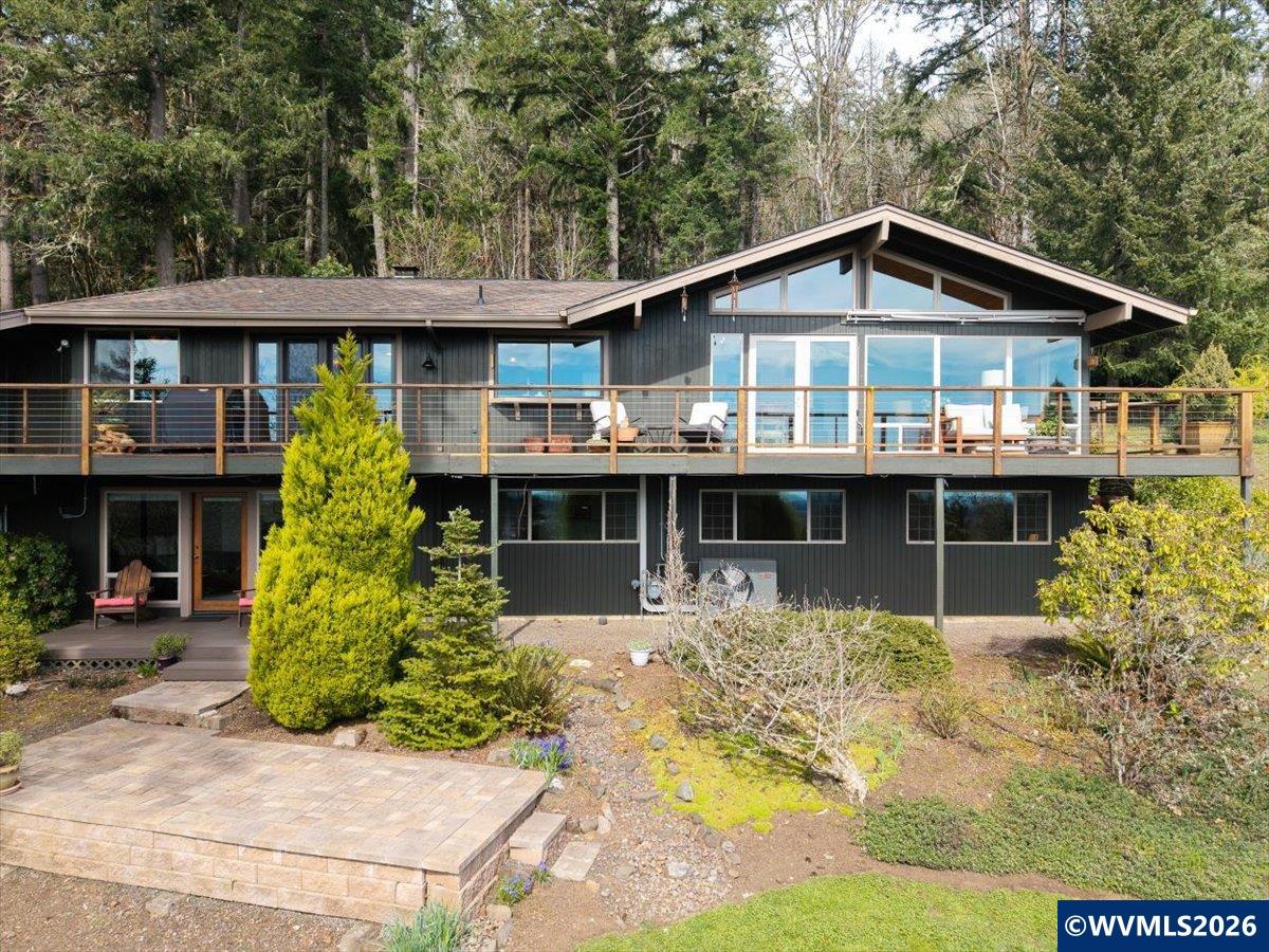 1340 NW Worden Cir