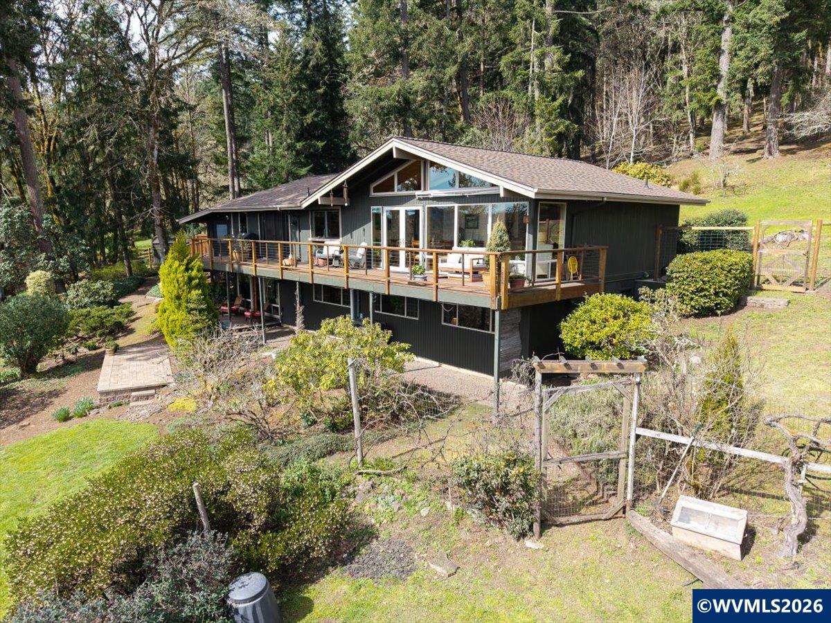 1340 NW Worden Cir