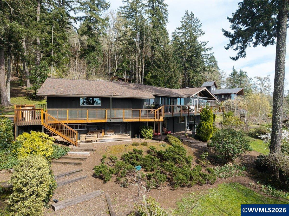 1340 NW Worden Cir