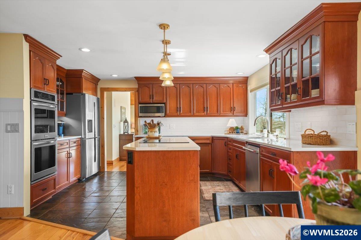 1340 NW Worden Cir