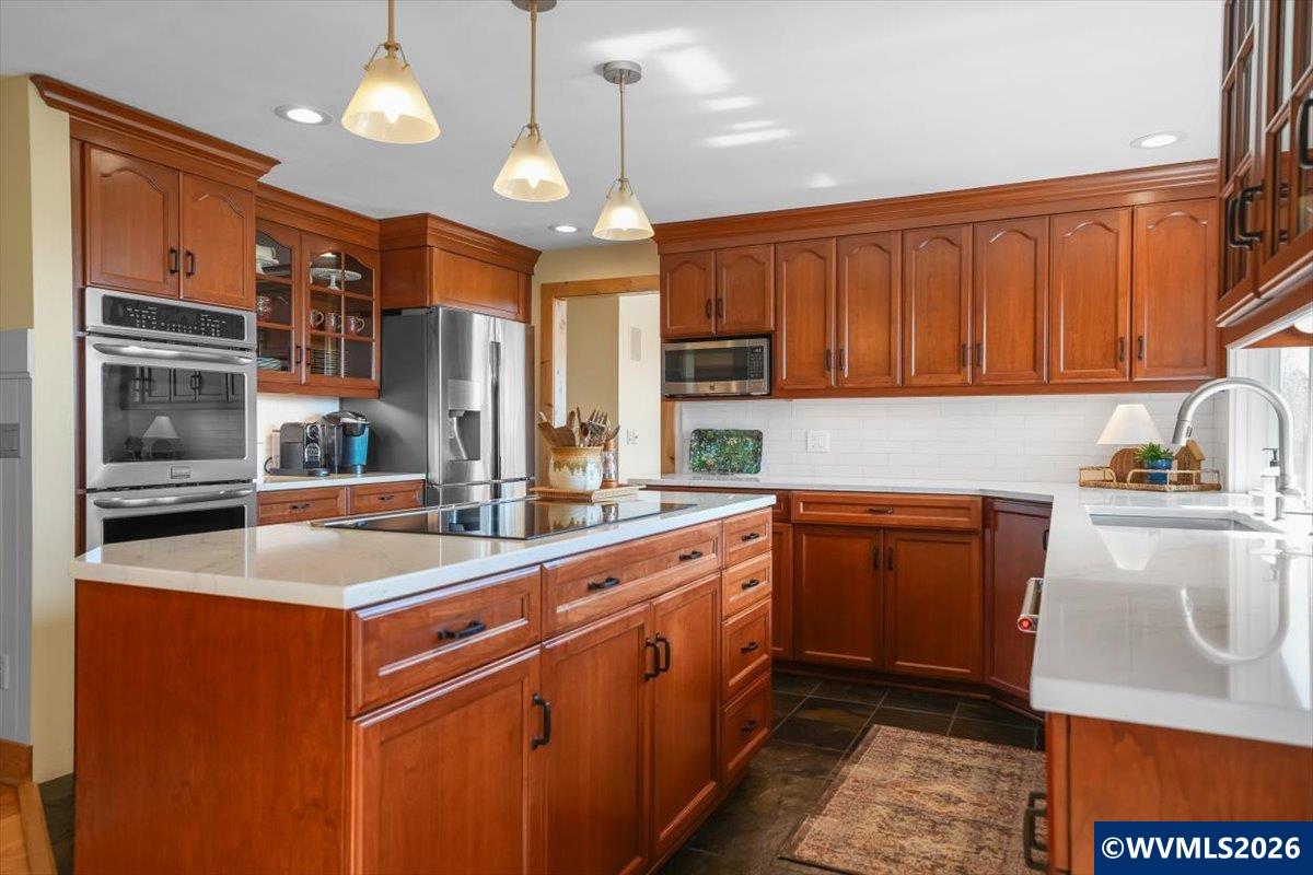 1340 NW Worden Cir
