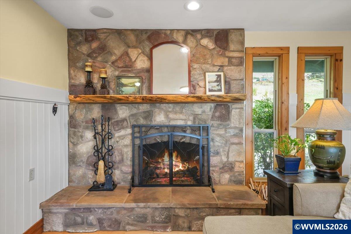 1340 NW Worden Cir