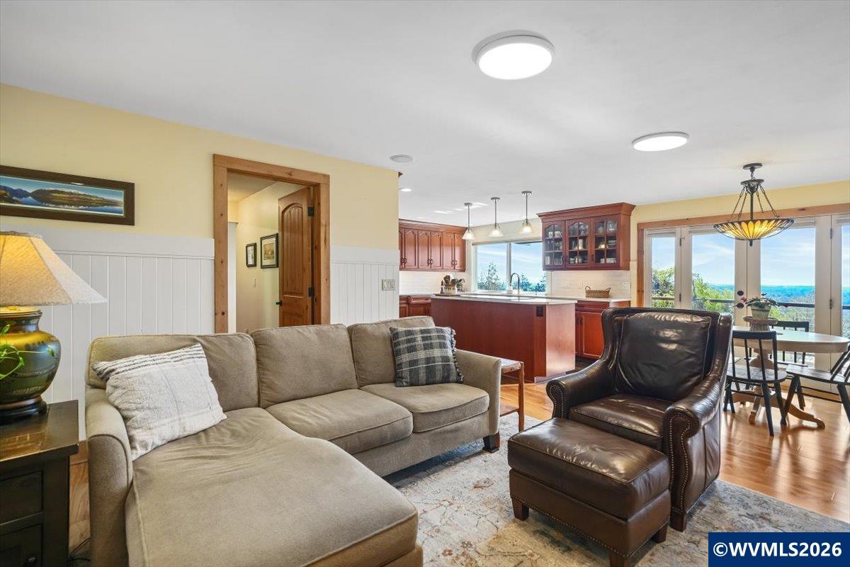 1340 NW Worden Cir