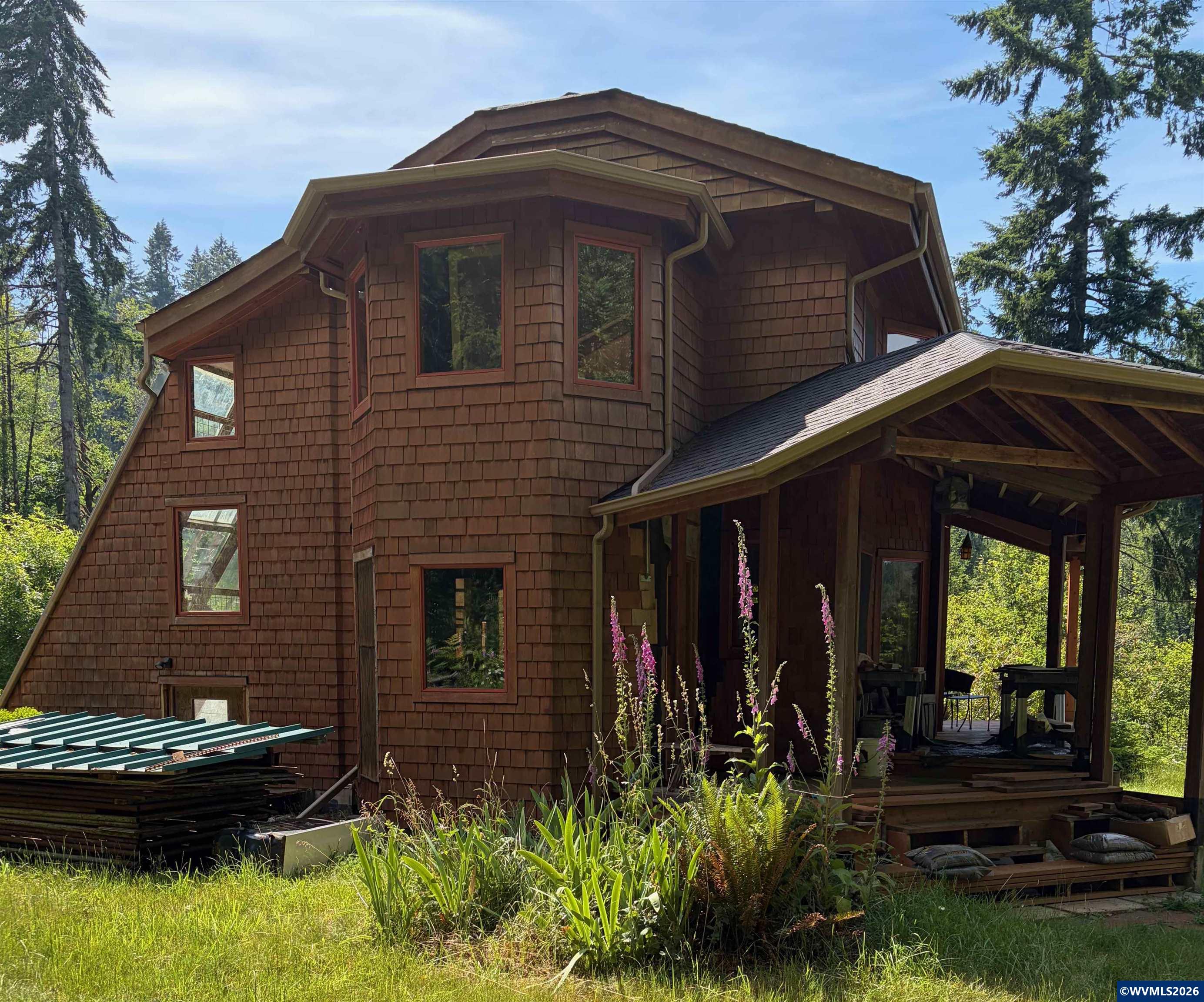 17016 Bratten Hill