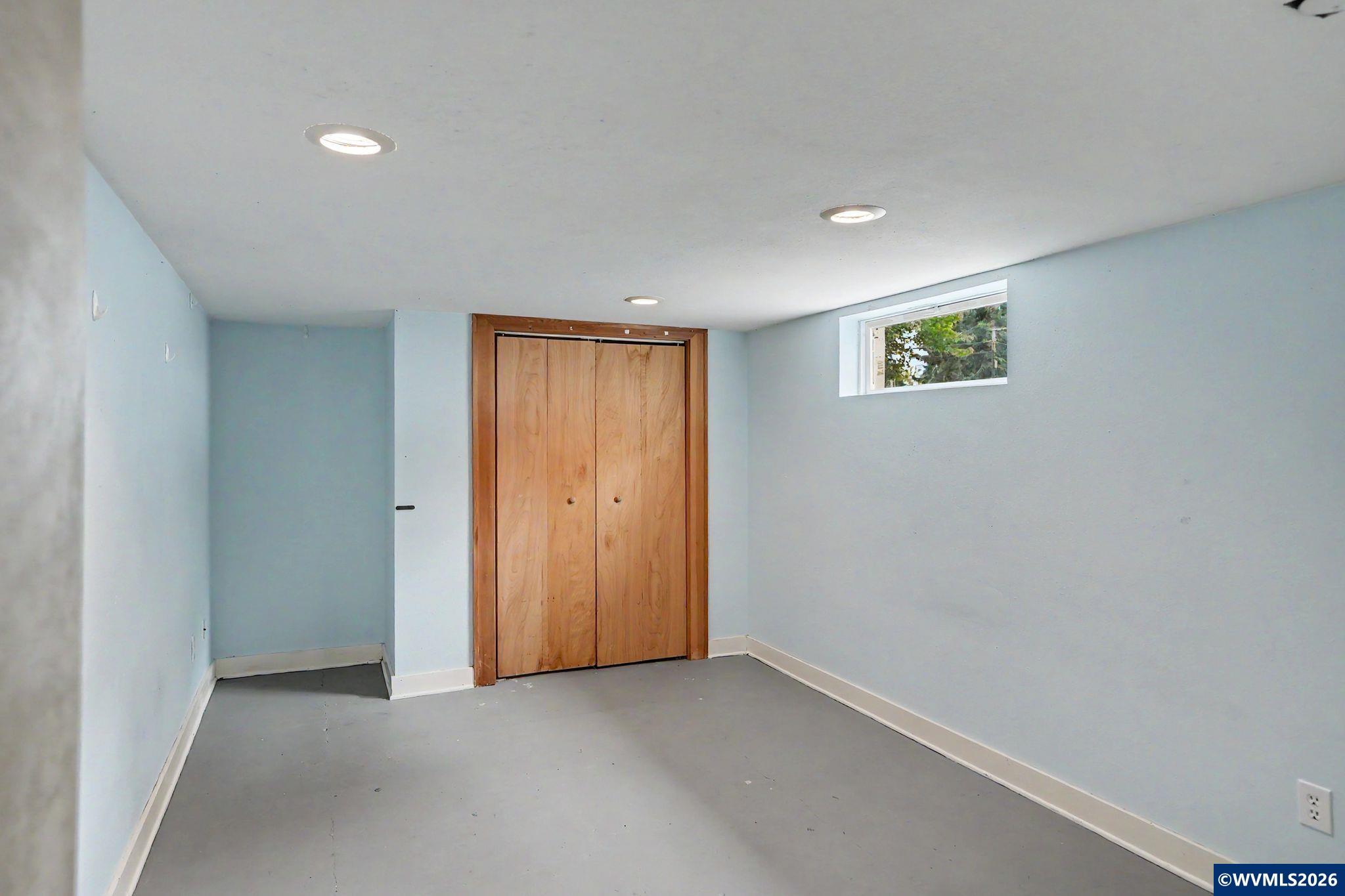 Image 33