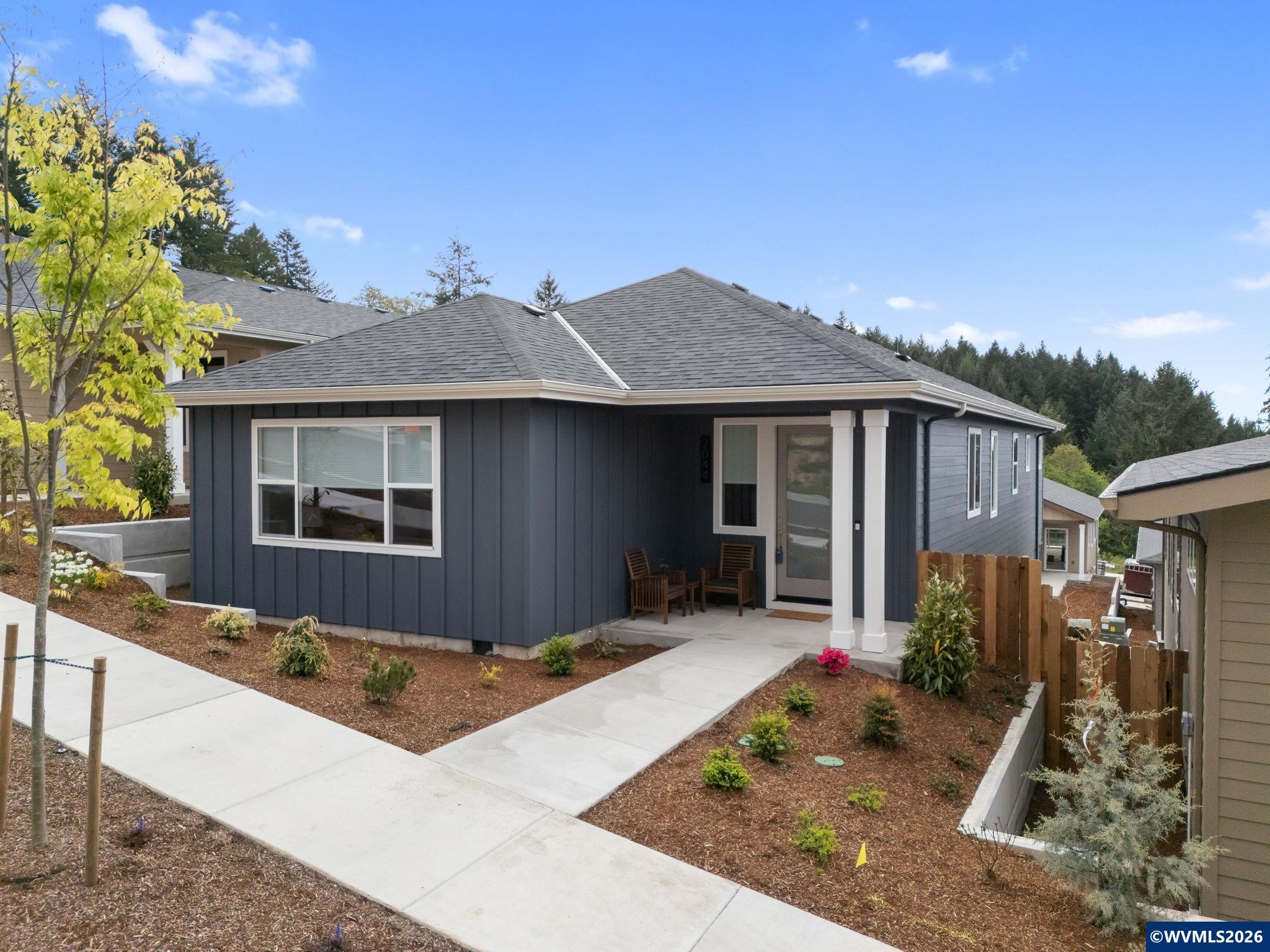 2044 NW Victory Av