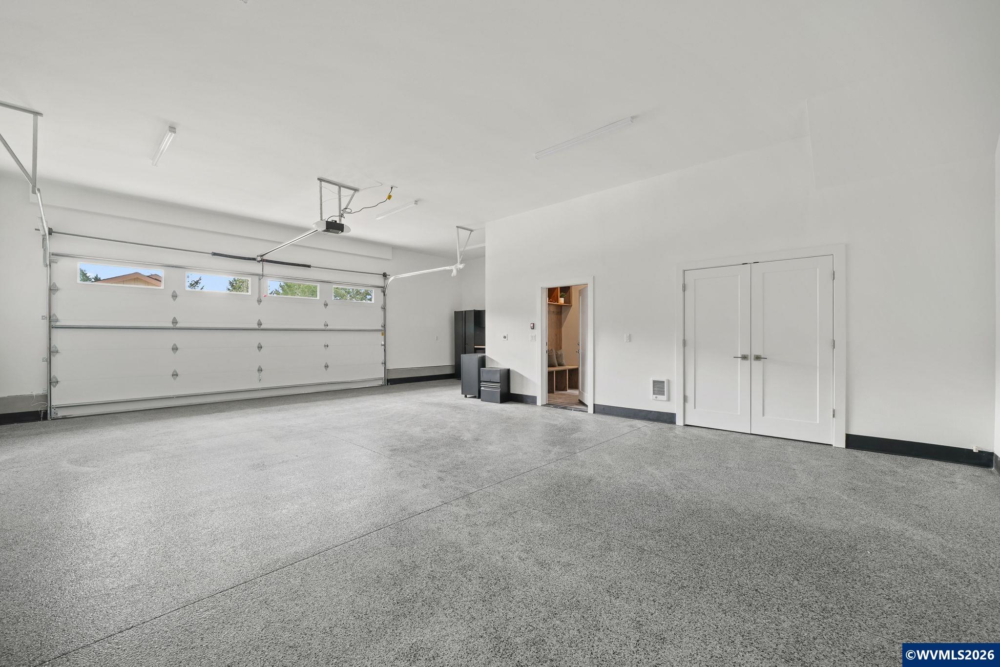 2044 NW Victory Av
