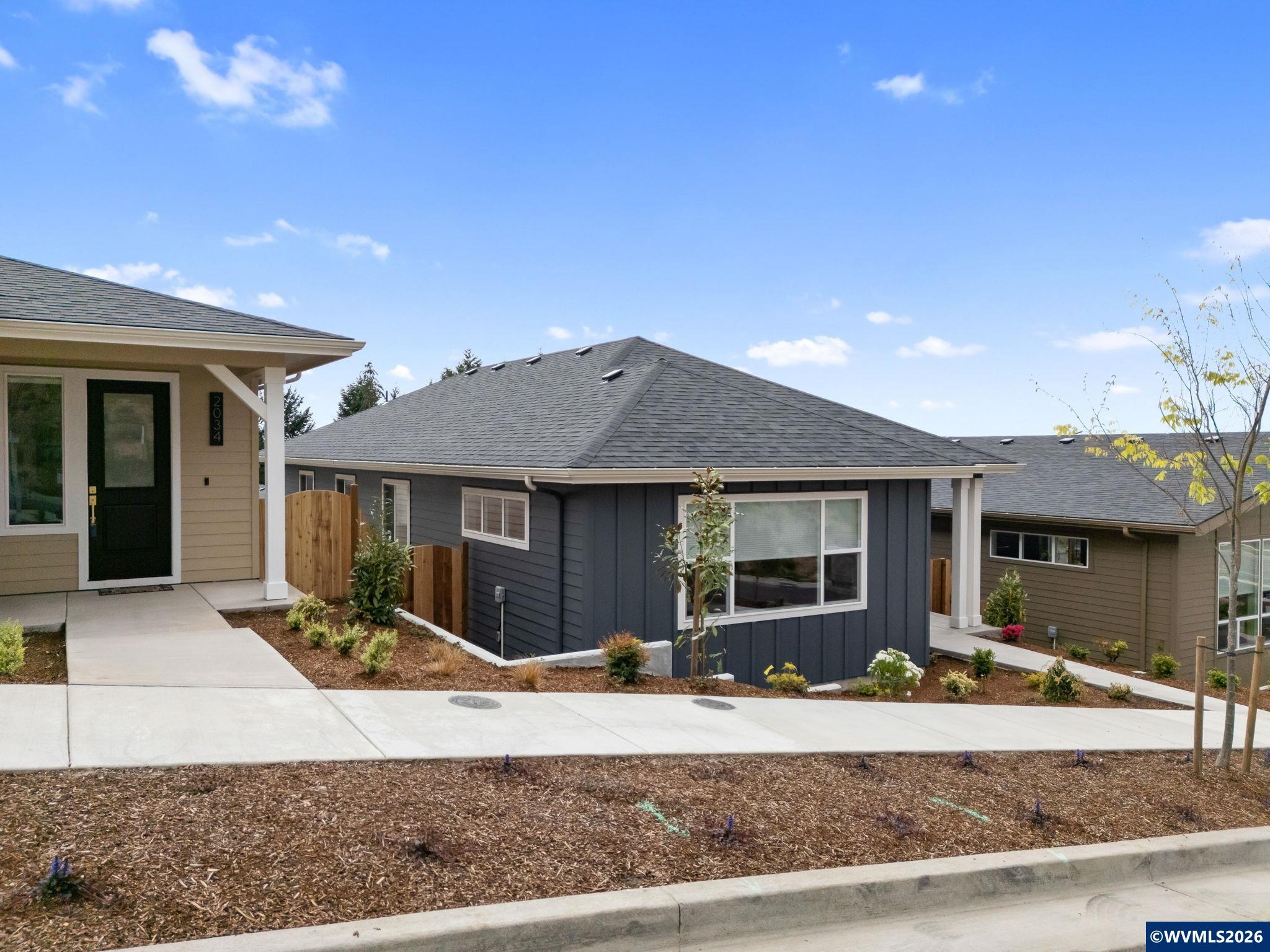 2044 NW Victory Av