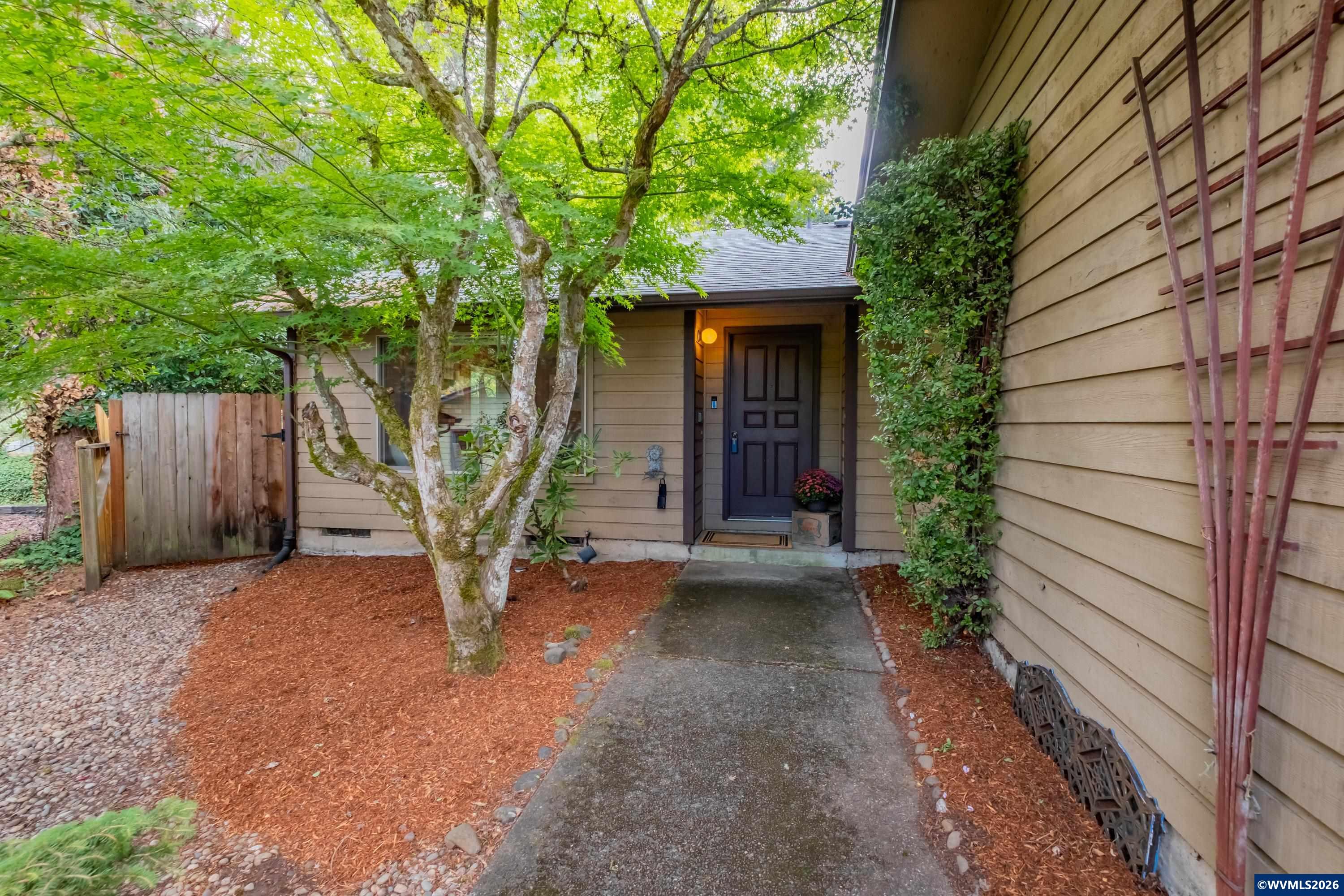 2600 NW Fireweed Pl