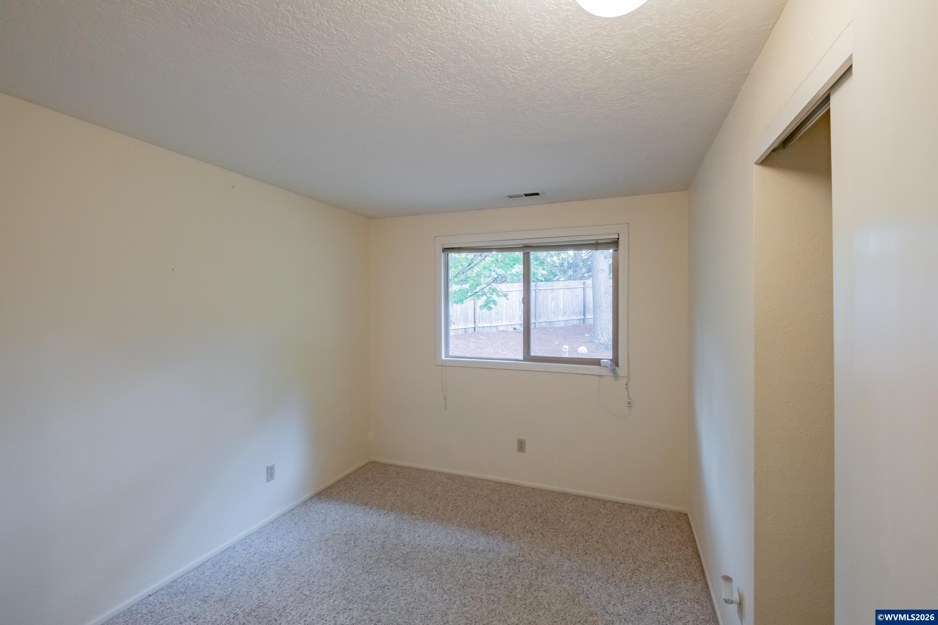 2600 NW Fireweed Pl