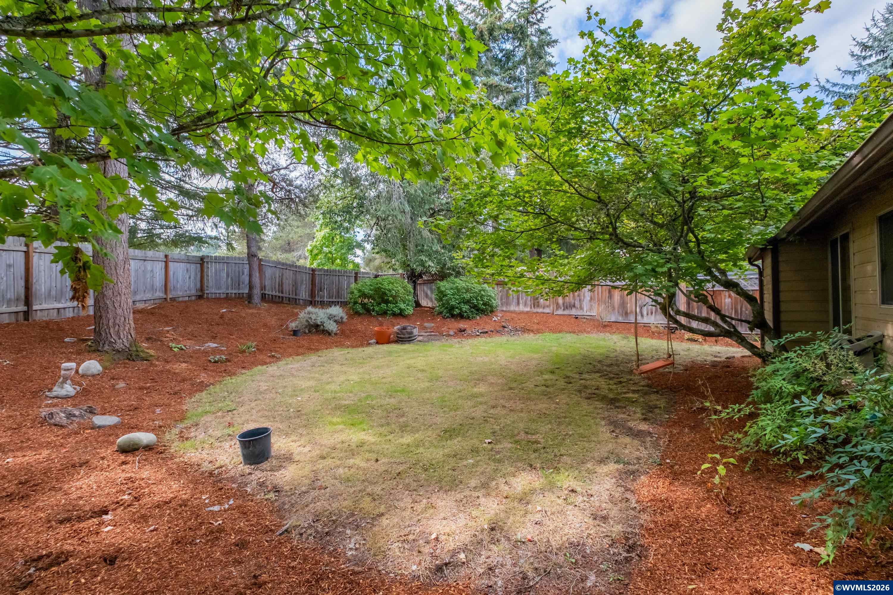 2600 NW Fireweed Pl