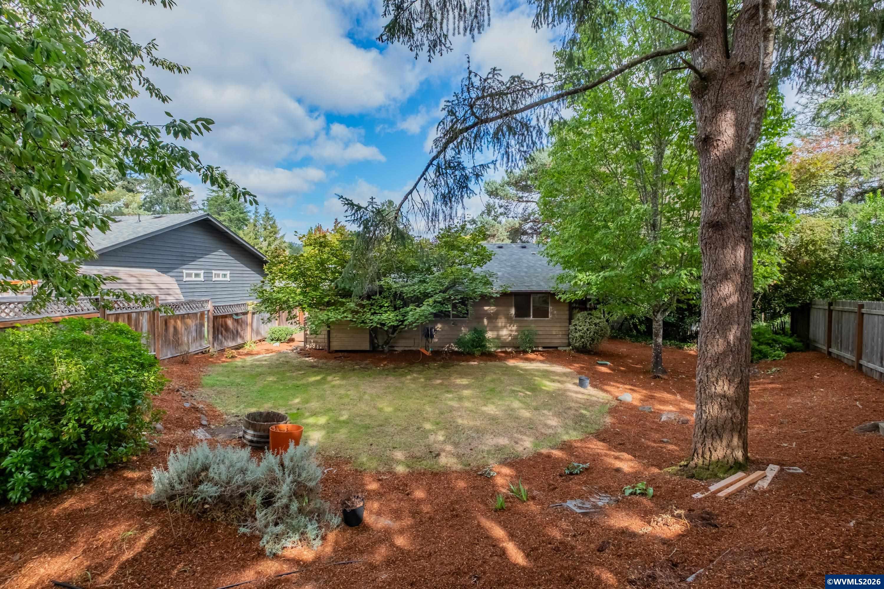 2600 NW Fireweed Pl