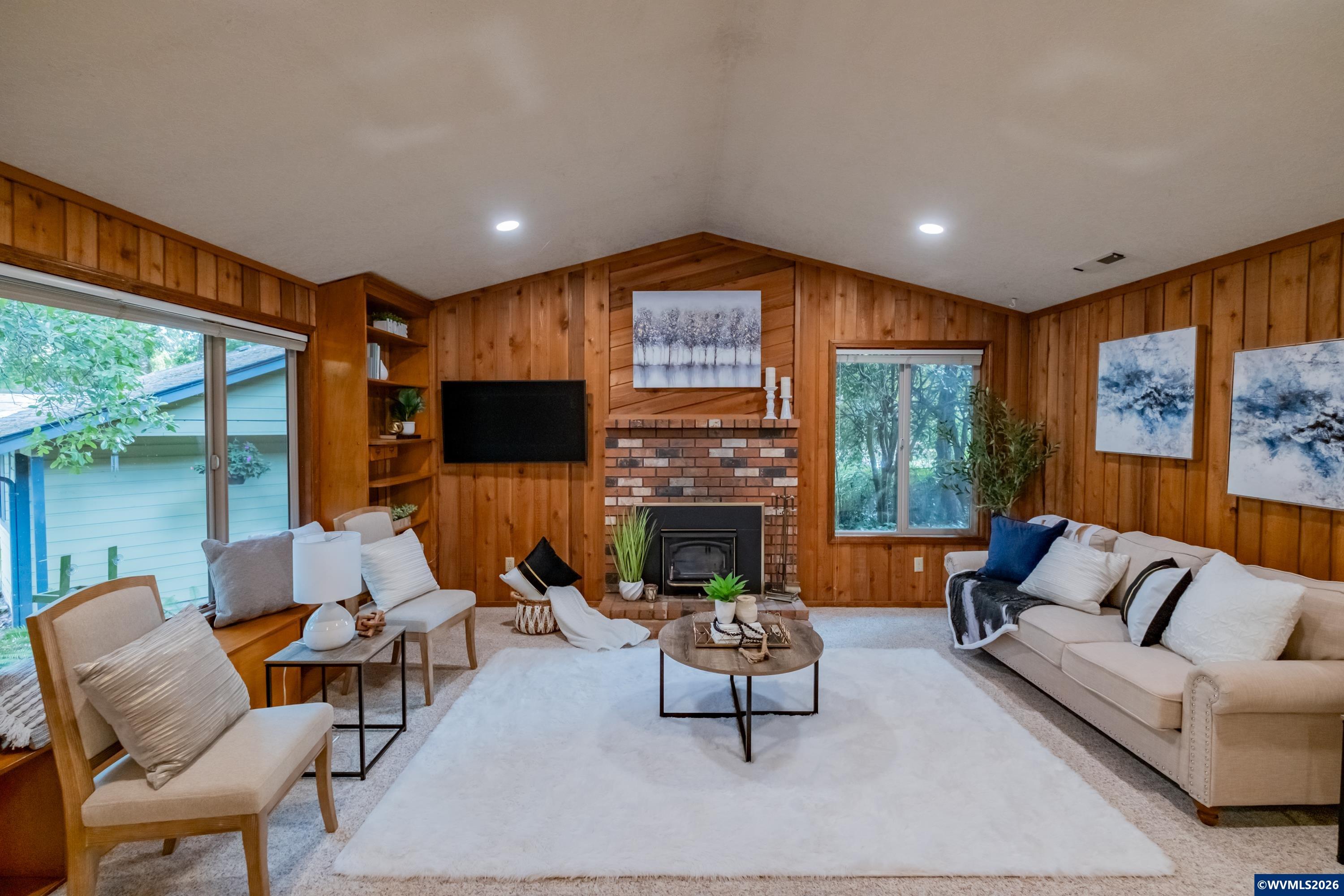 2600 NW Fireweed Pl
