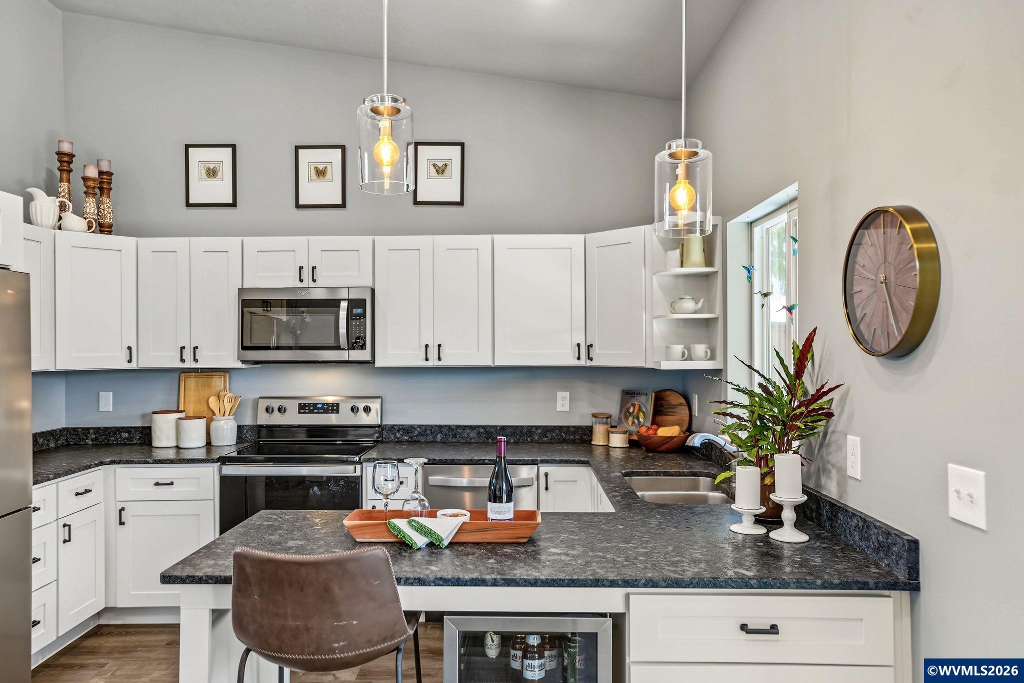 1004 36th Av SW