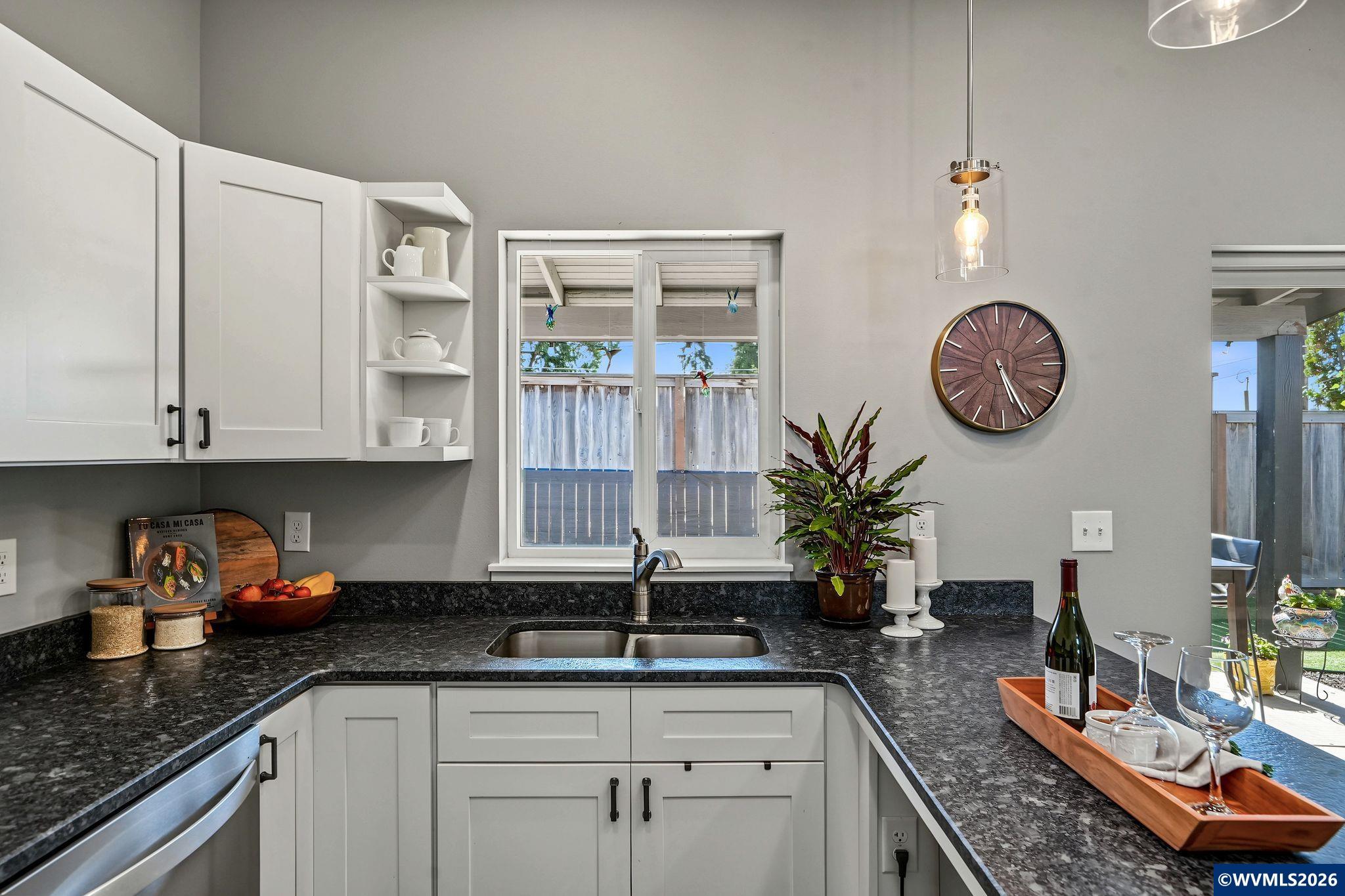 1004 36th Av SW