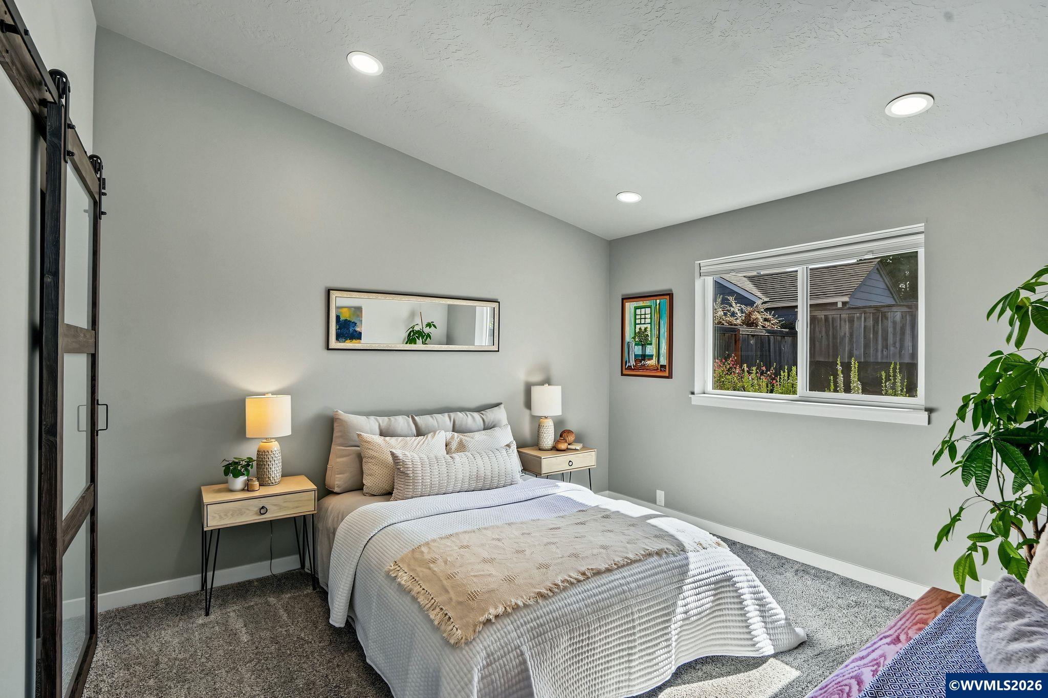 1004 36th Av SW