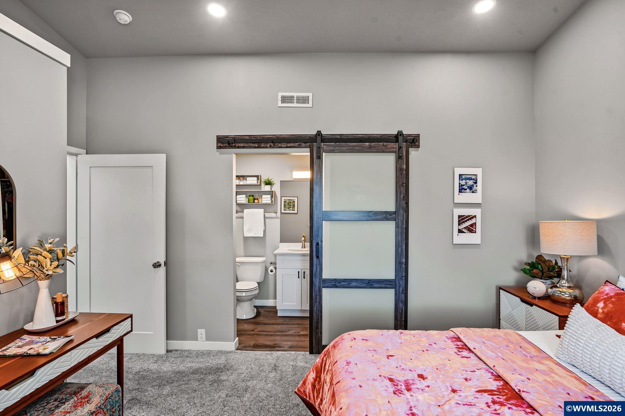 1004 36th Av SW