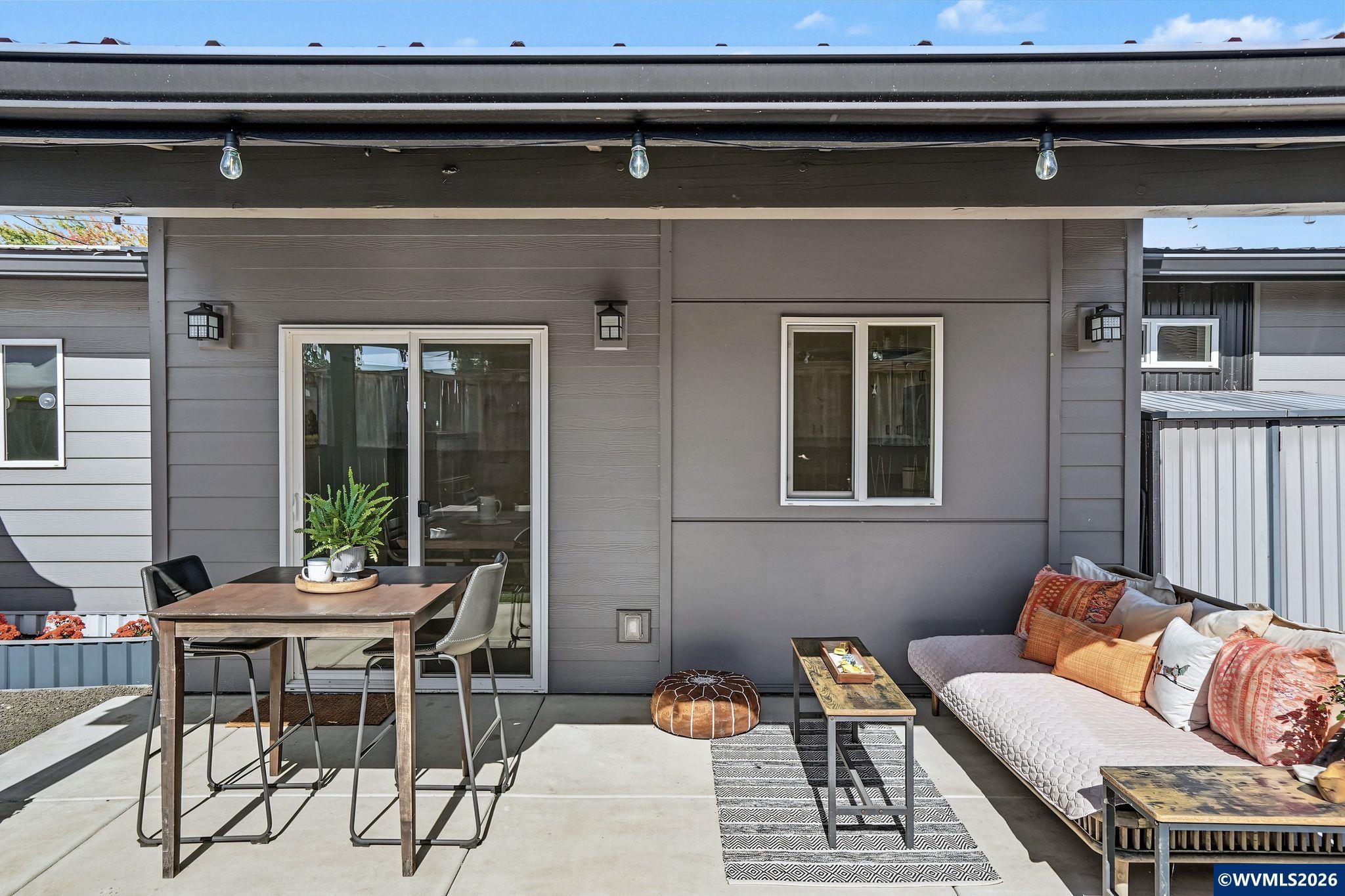 1004 36th Av SW