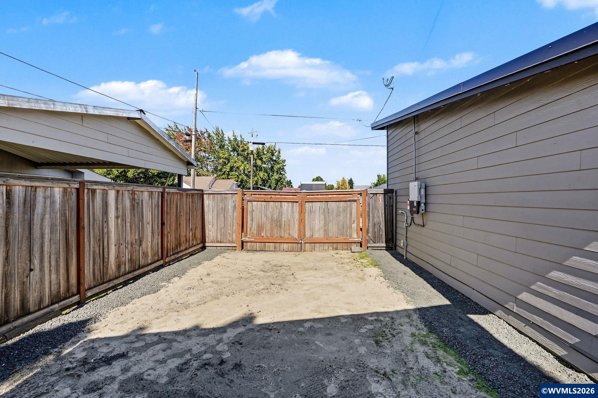1004 36th Av SW