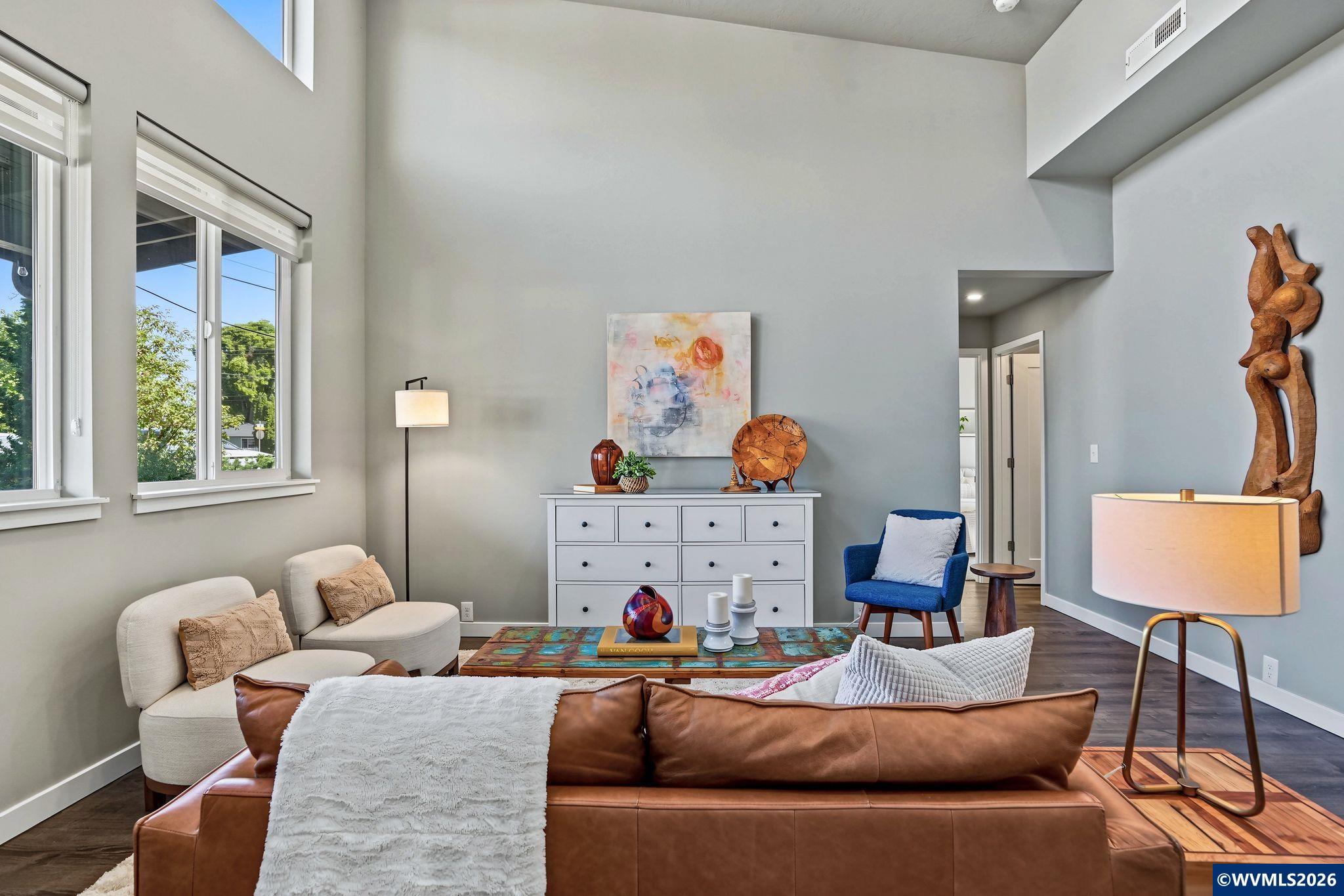 1004 36th Av SW
