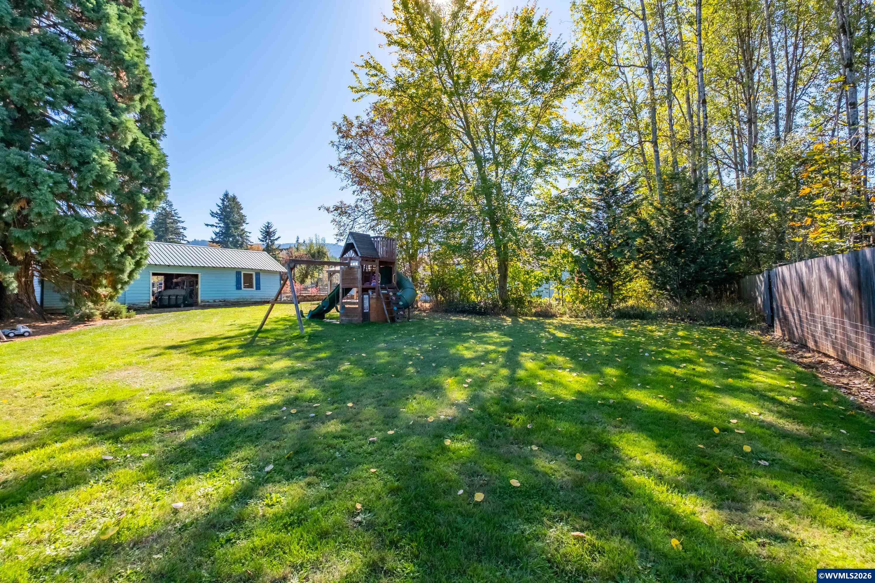 45979 Whiskey Butte Dr