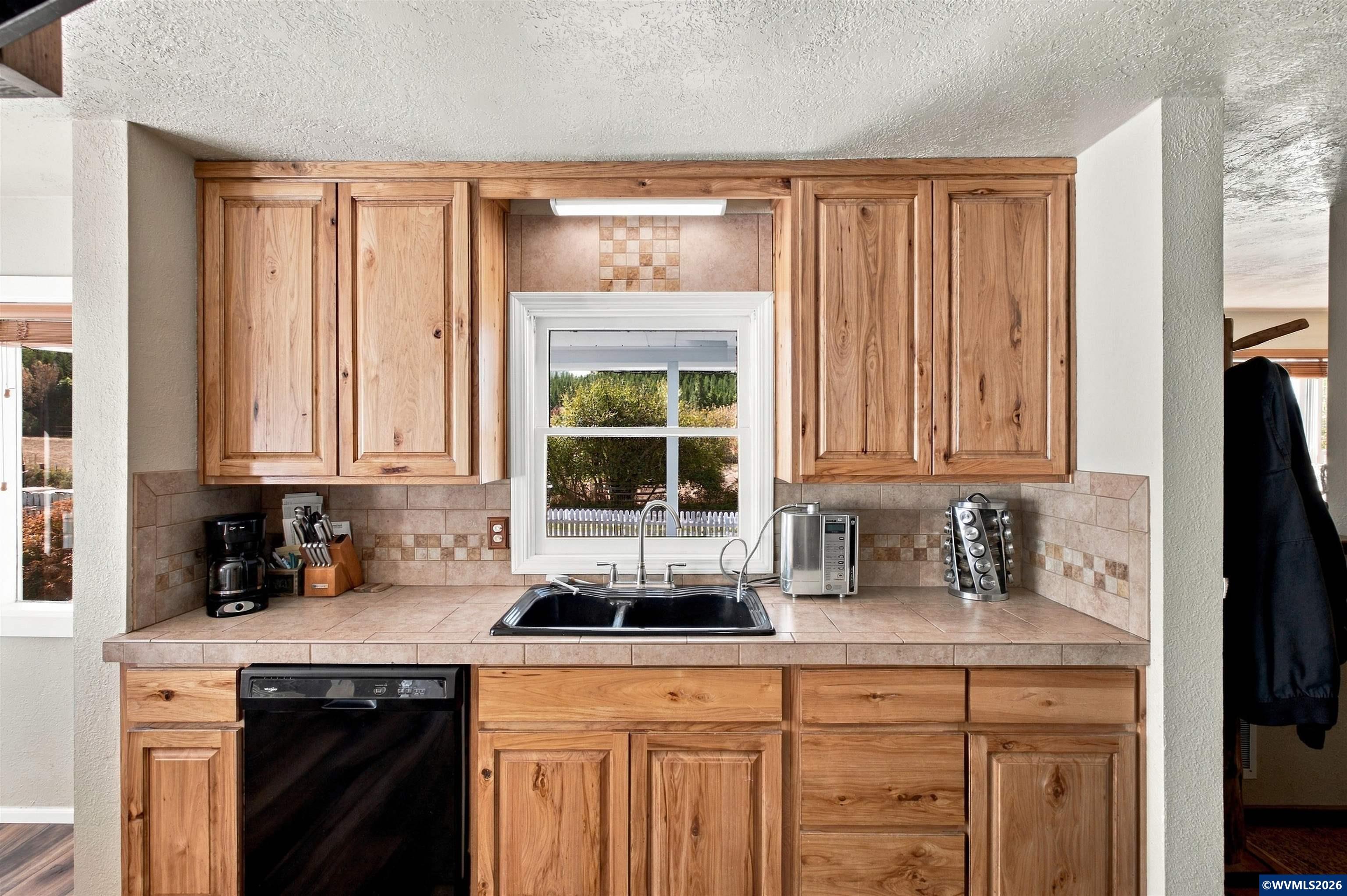 45979 Whiskey Butte Dr