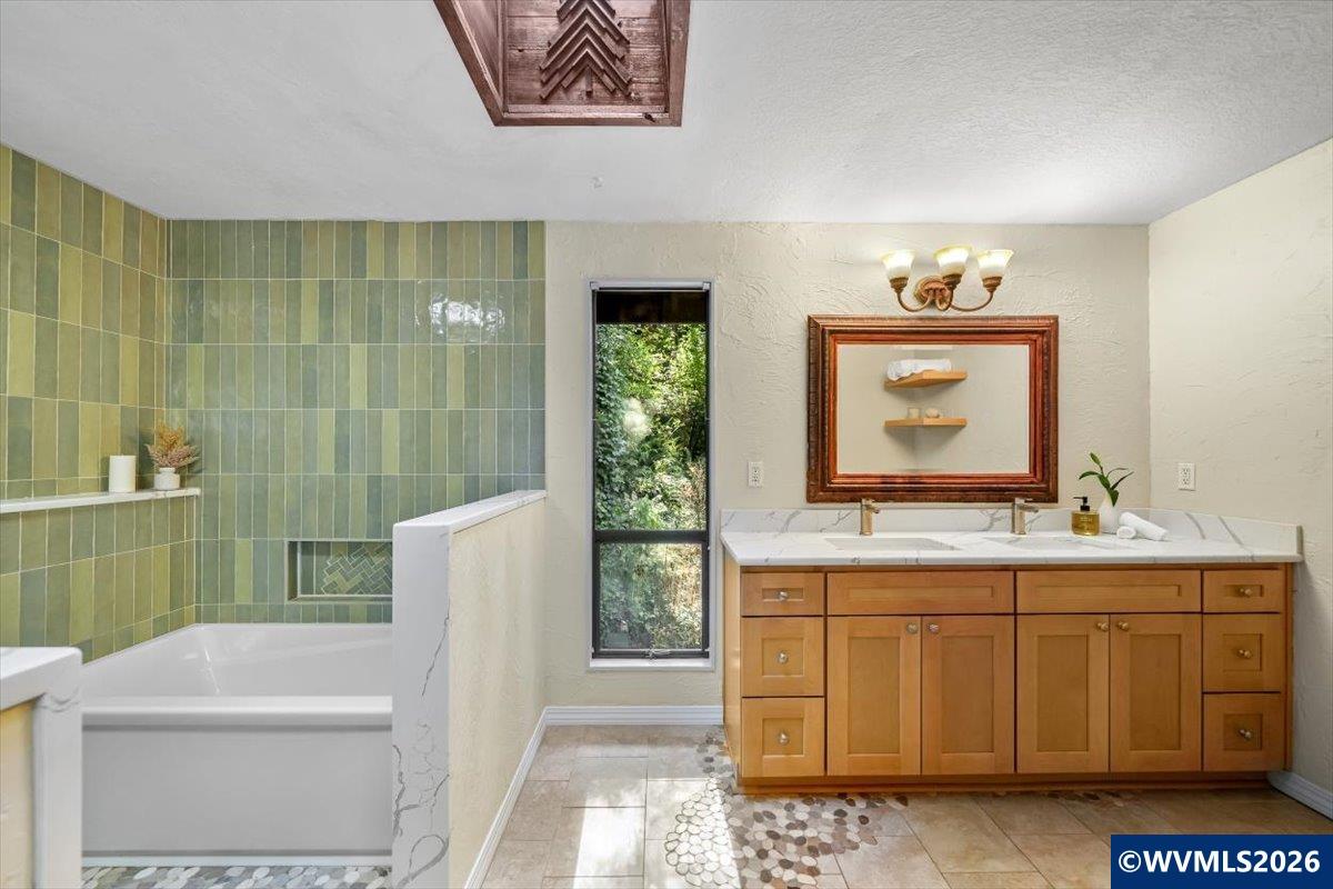 31756 Whitman Wy