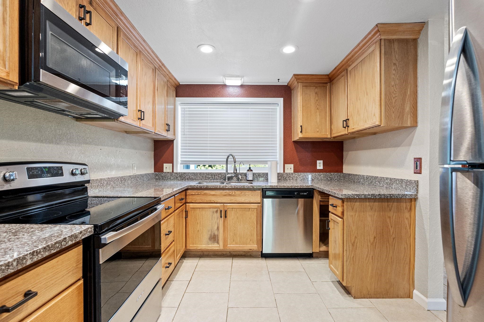 2131 Collins Road photo 3