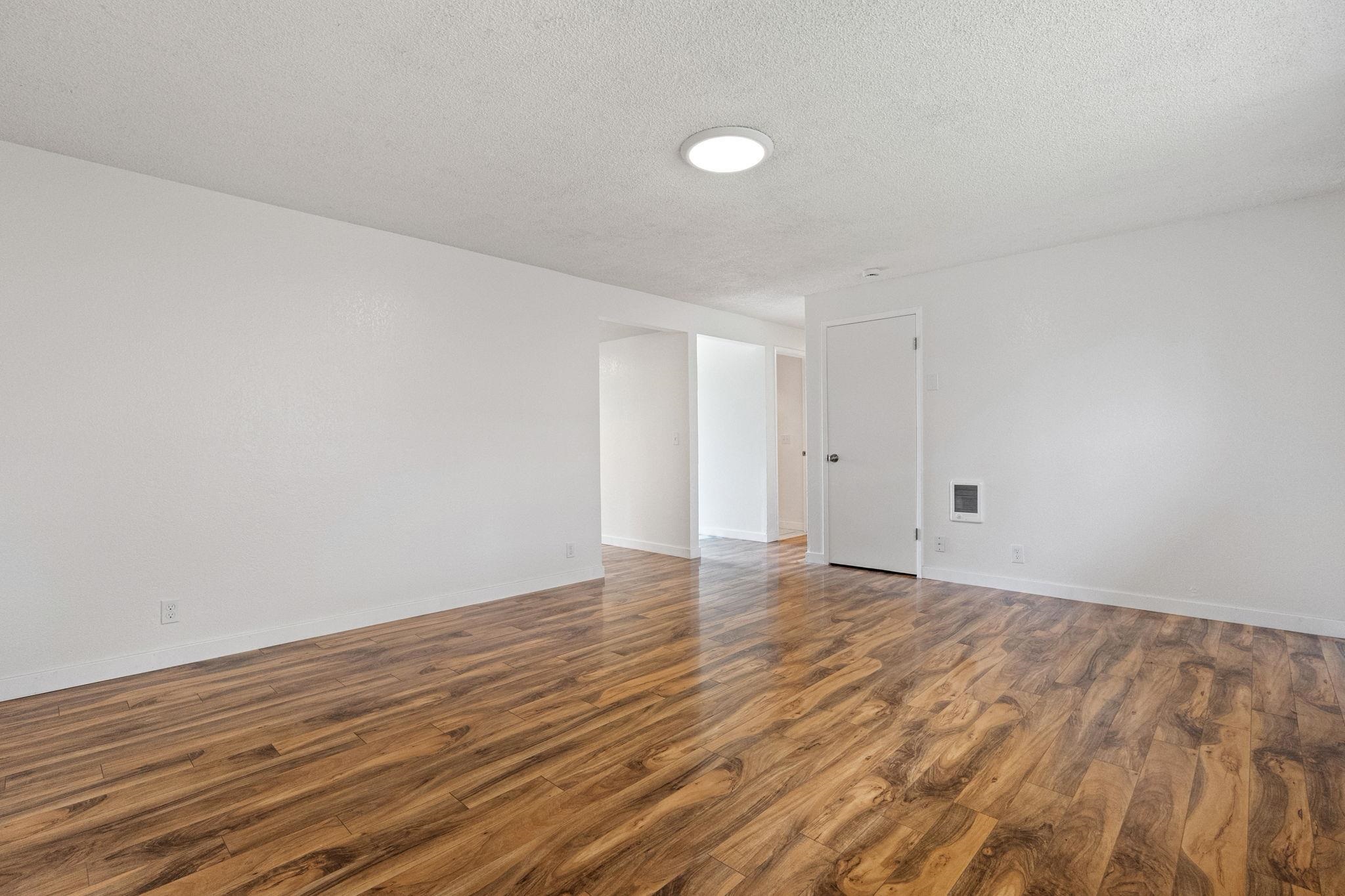140 E Essex photo 6