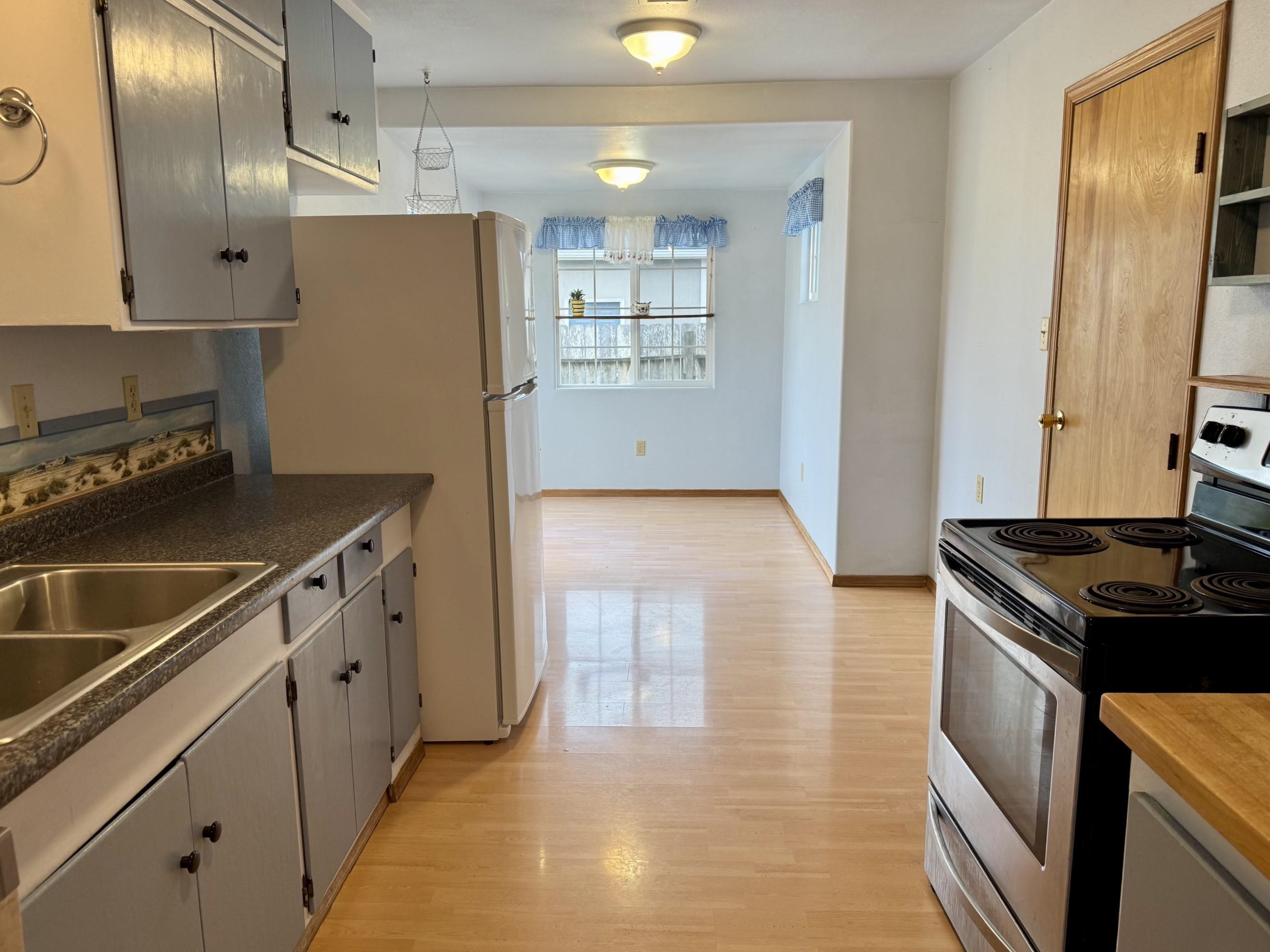 220 W Condor Street photo 11