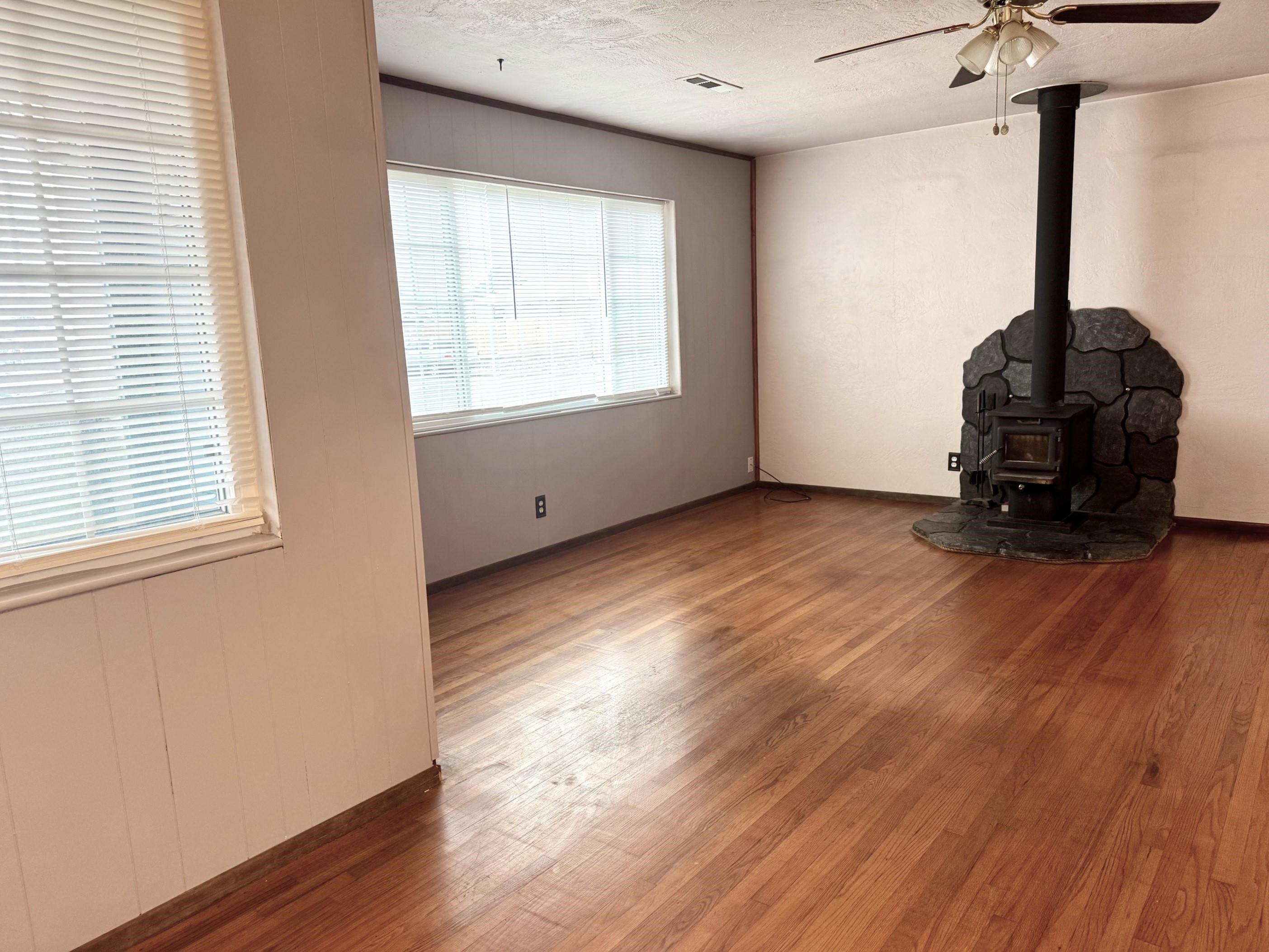 220 W Condor Street photo 4