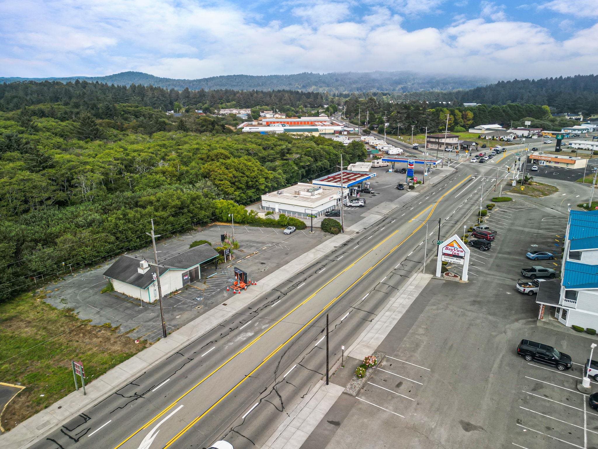 309 US Hwy 101 South photo 2