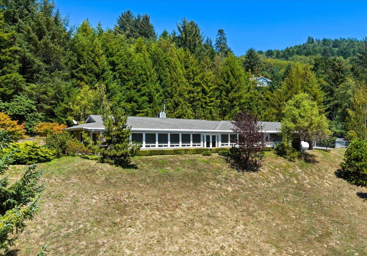150 Ocean Heights Way photo 2