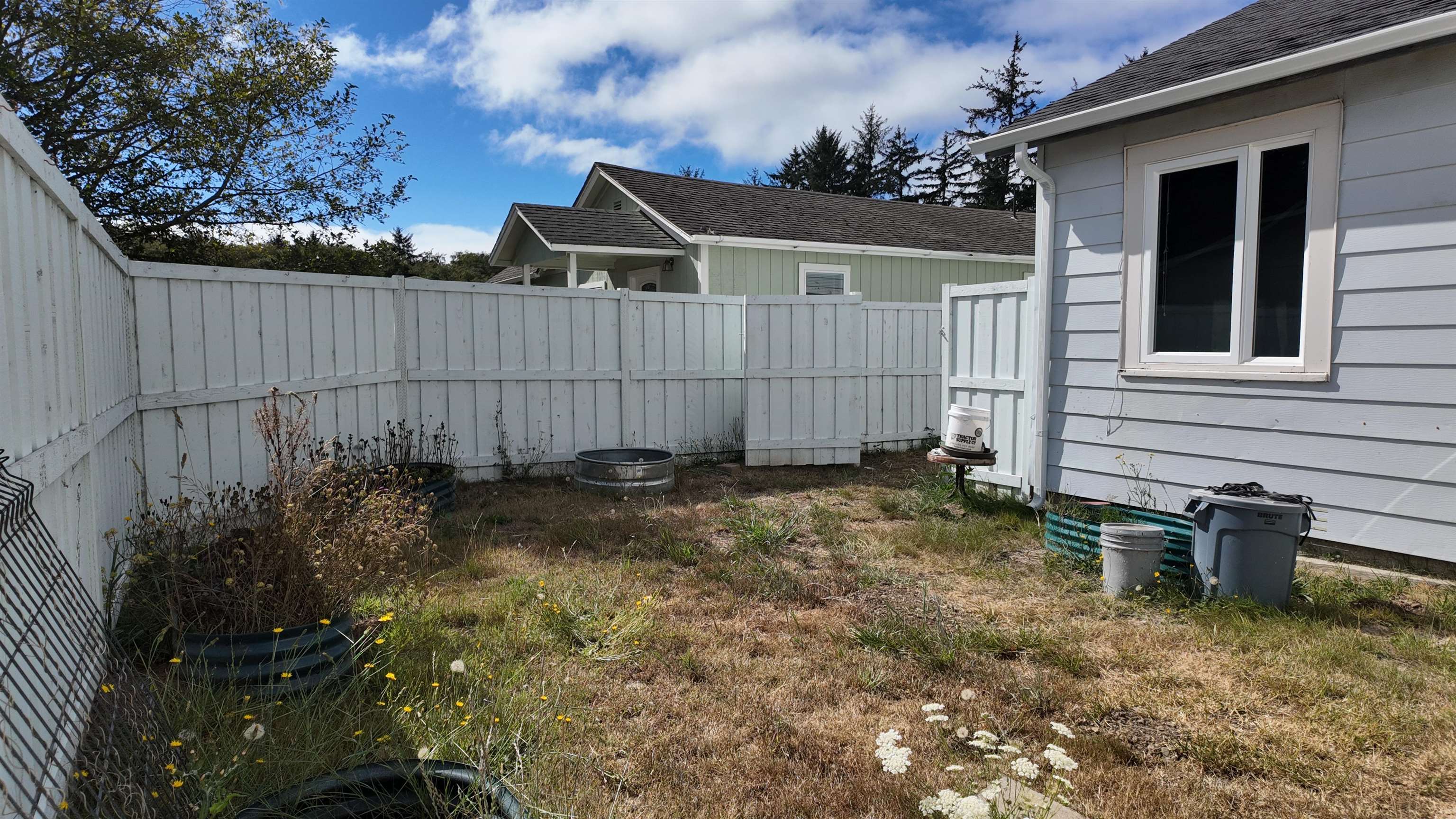 218 Maiden Lane photo 5