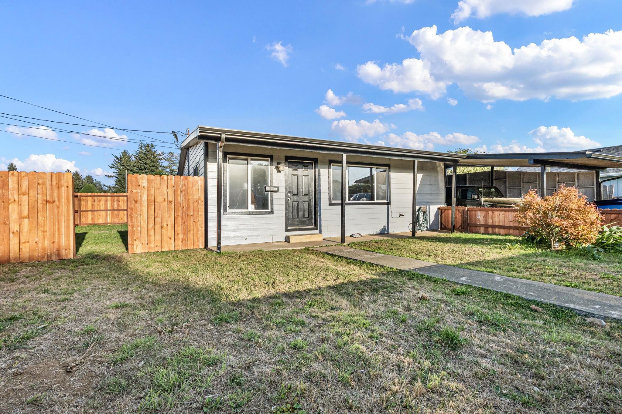 545 Reddy Avenue photo 3