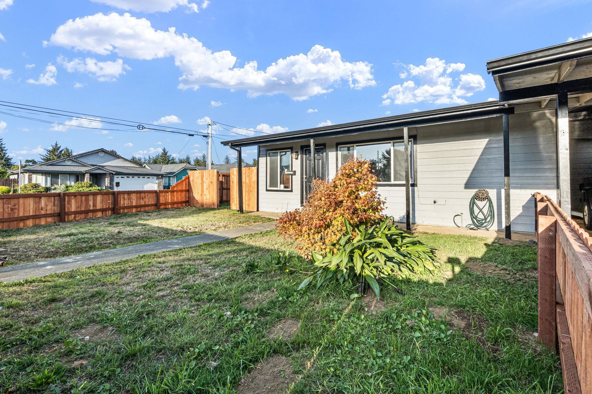 545 Reddy Avenue photo 4