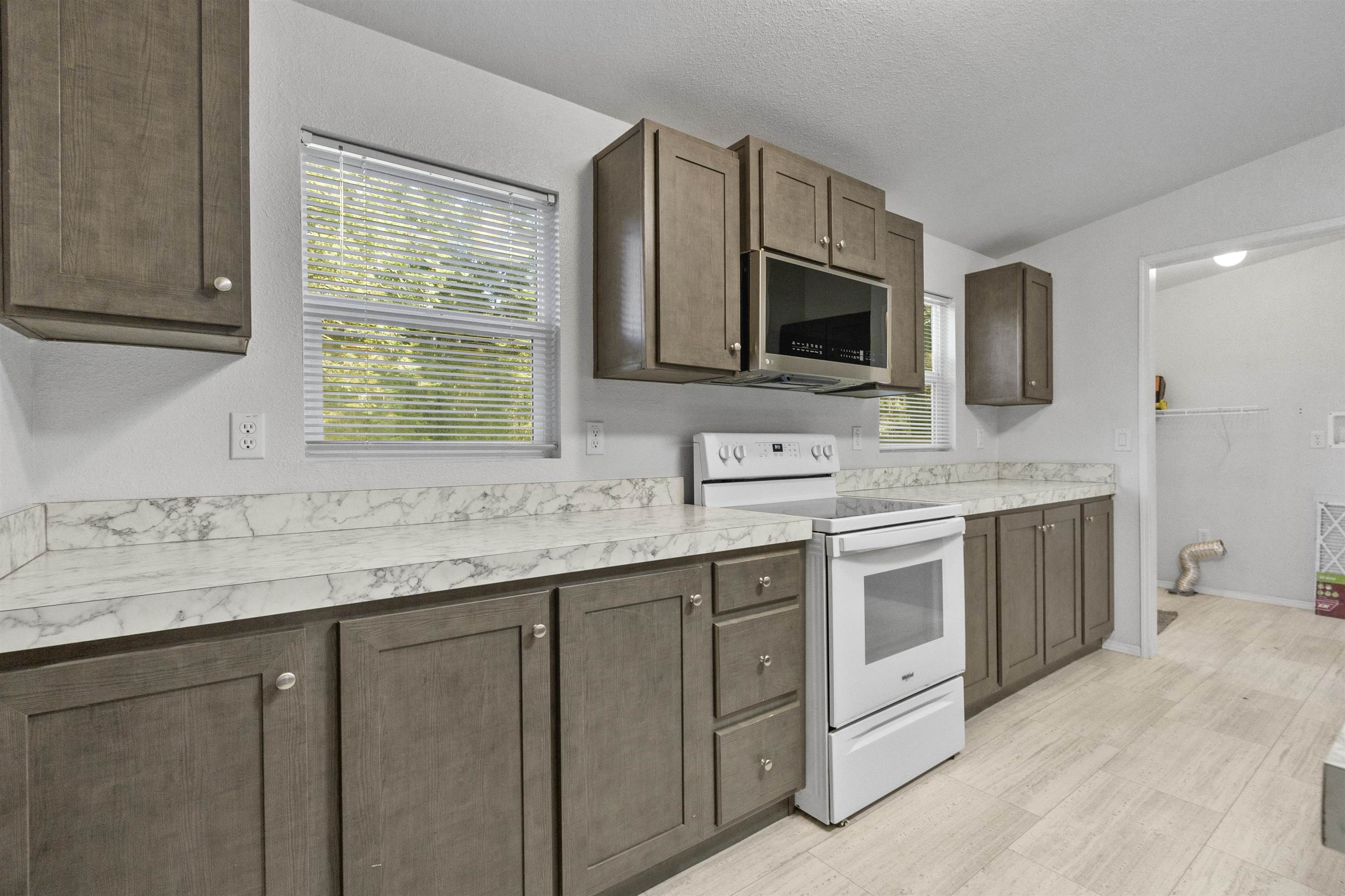 1100 Carole Lane photo 11