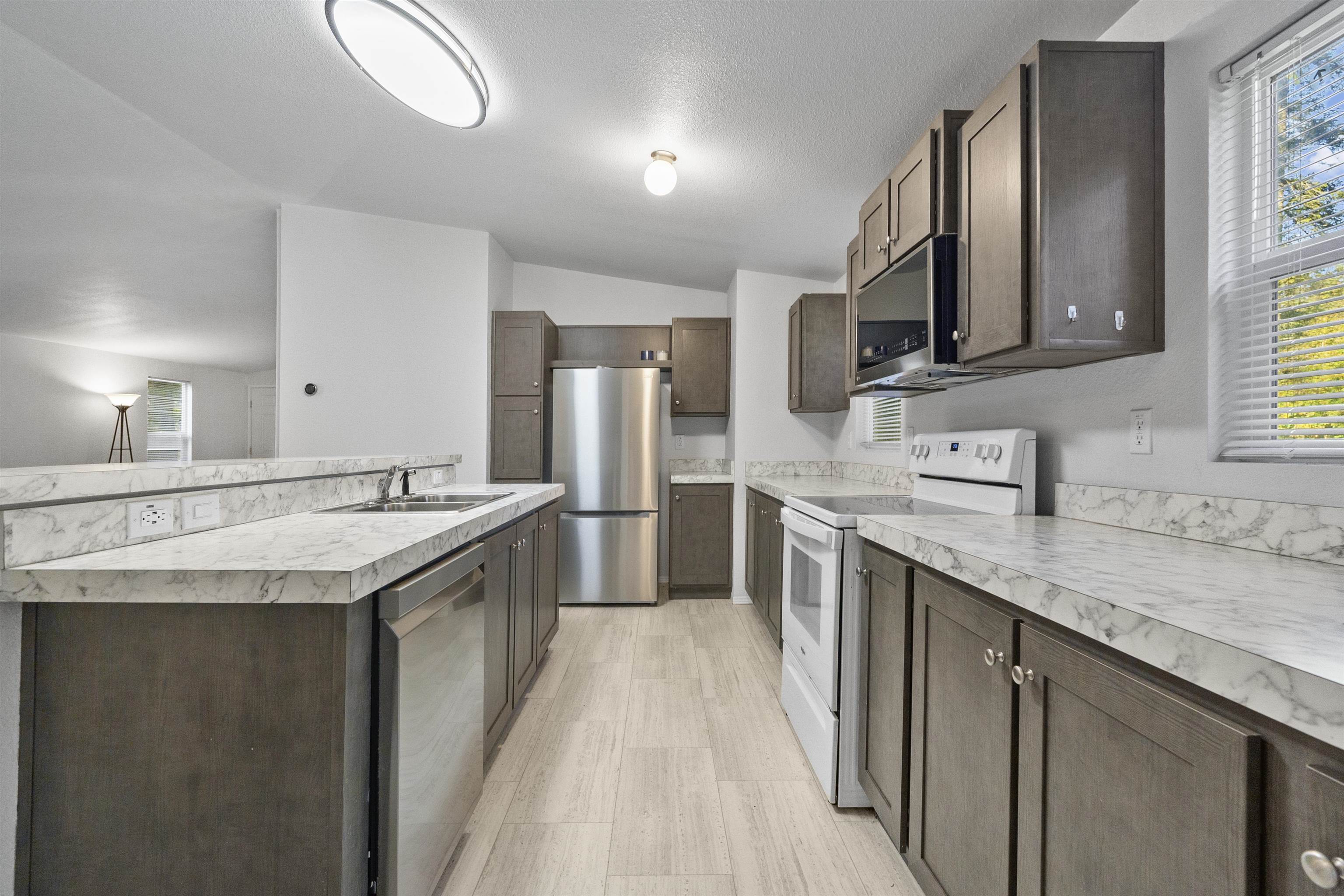 1100 Carole Lane photo 10