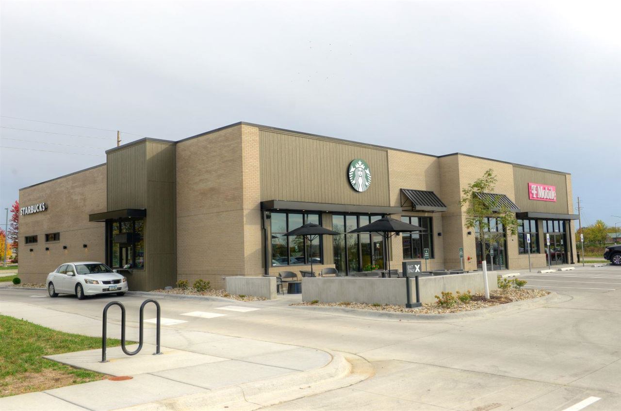 5425 NE Edgewood Road NE #200 CedarRapids IA 52411