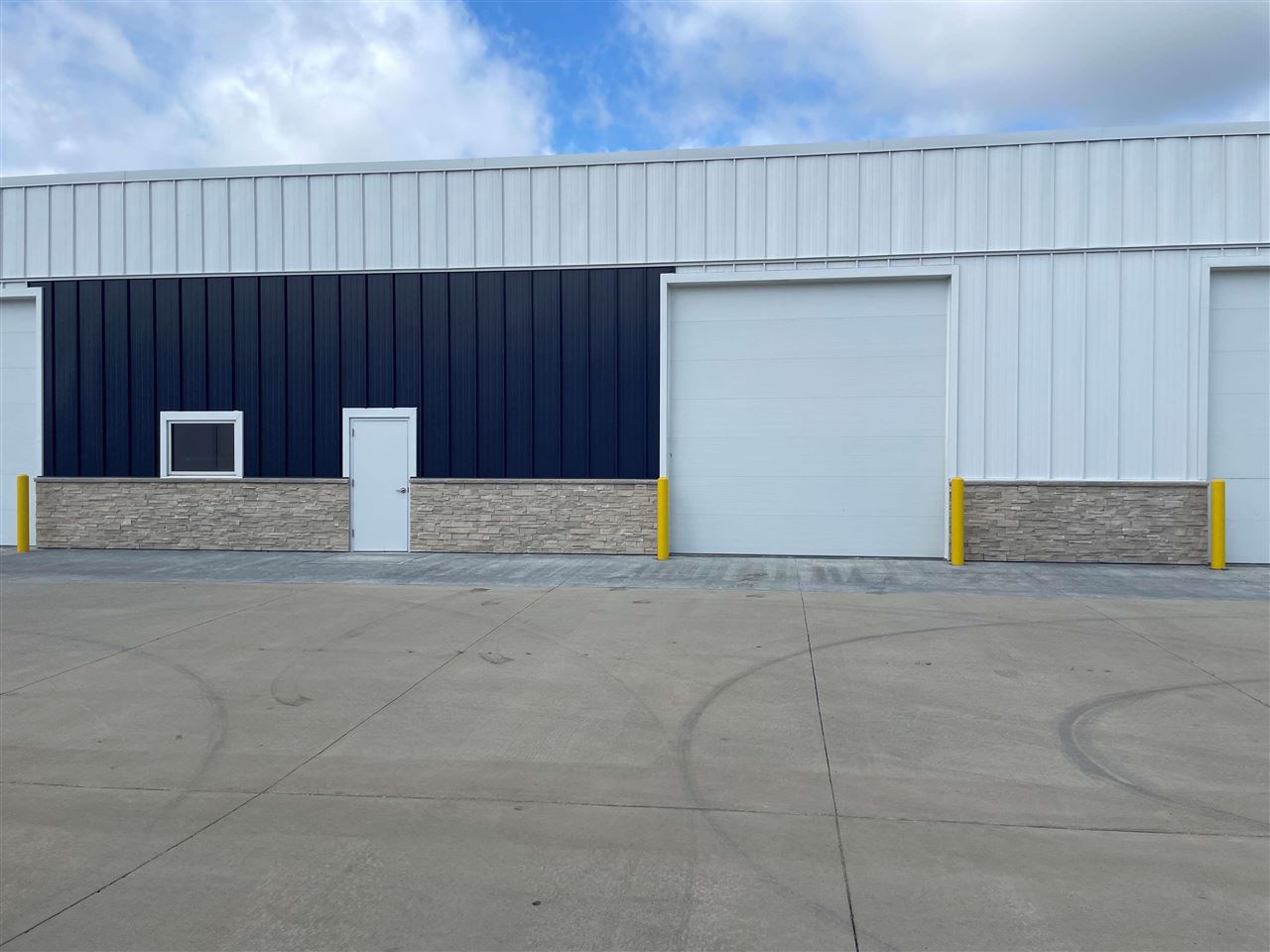 6900 Partners Ave #B2 #300 Marion IA 52302