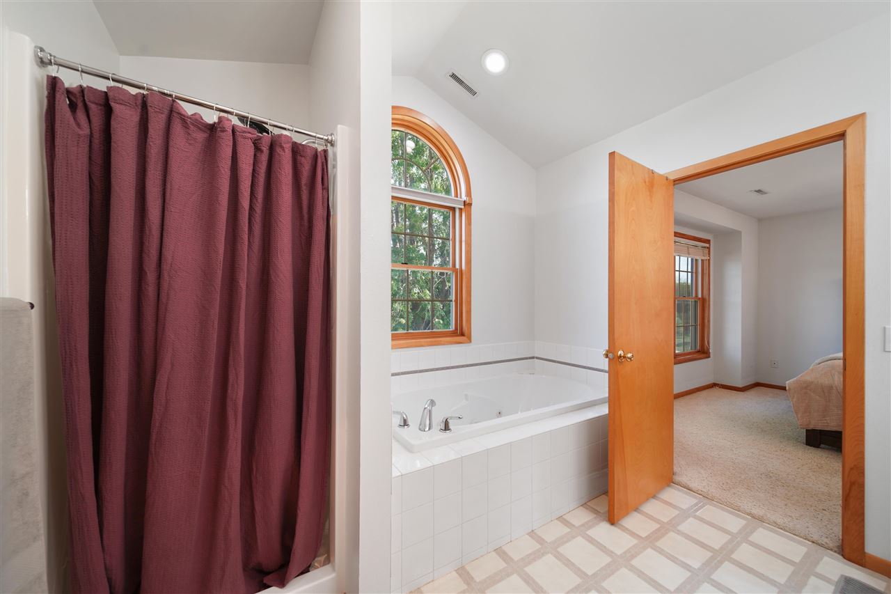 Rosebud Ct, Coralville, IA, 52241