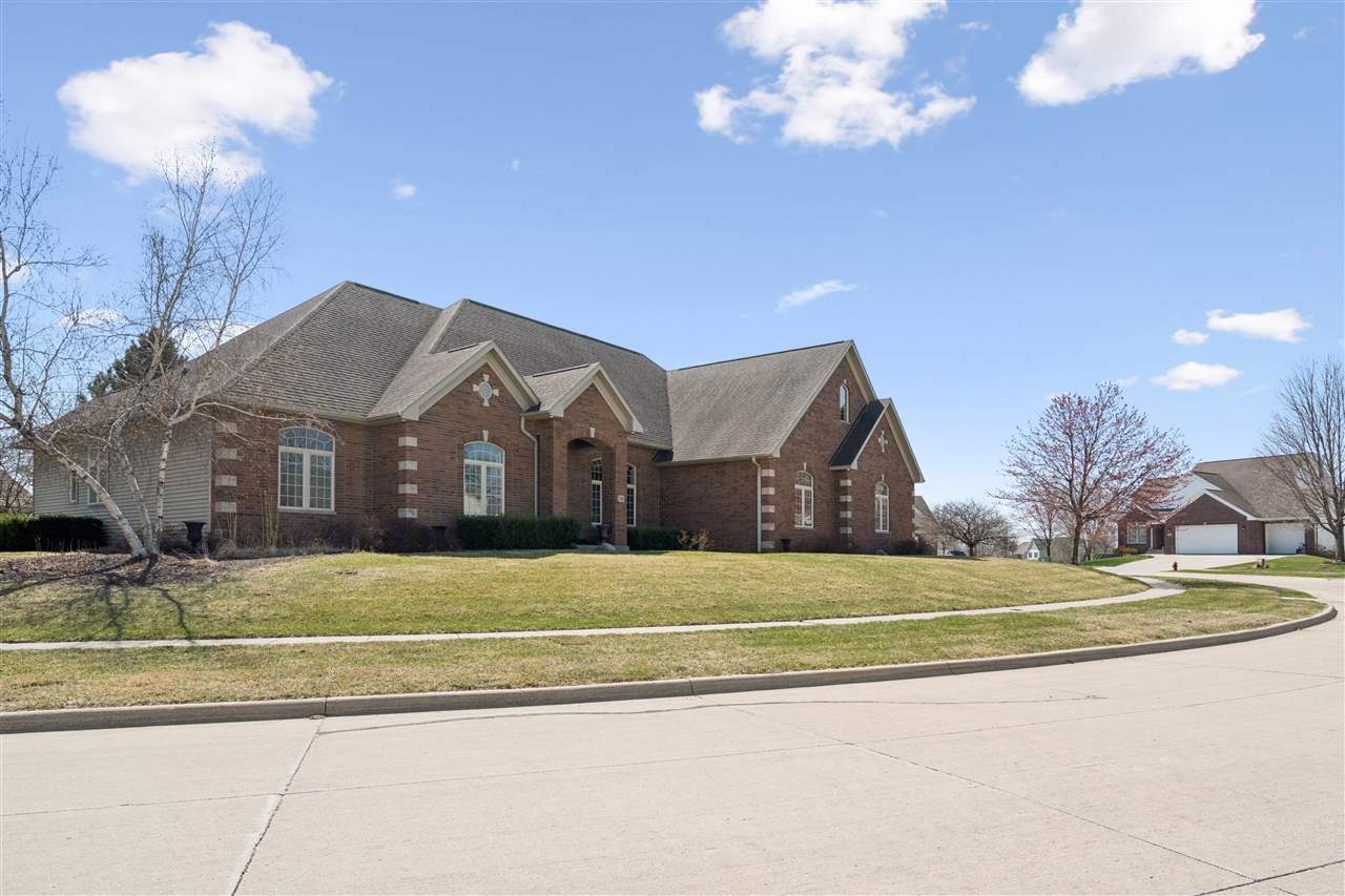 Willow Ct, Solon, IA, 52333