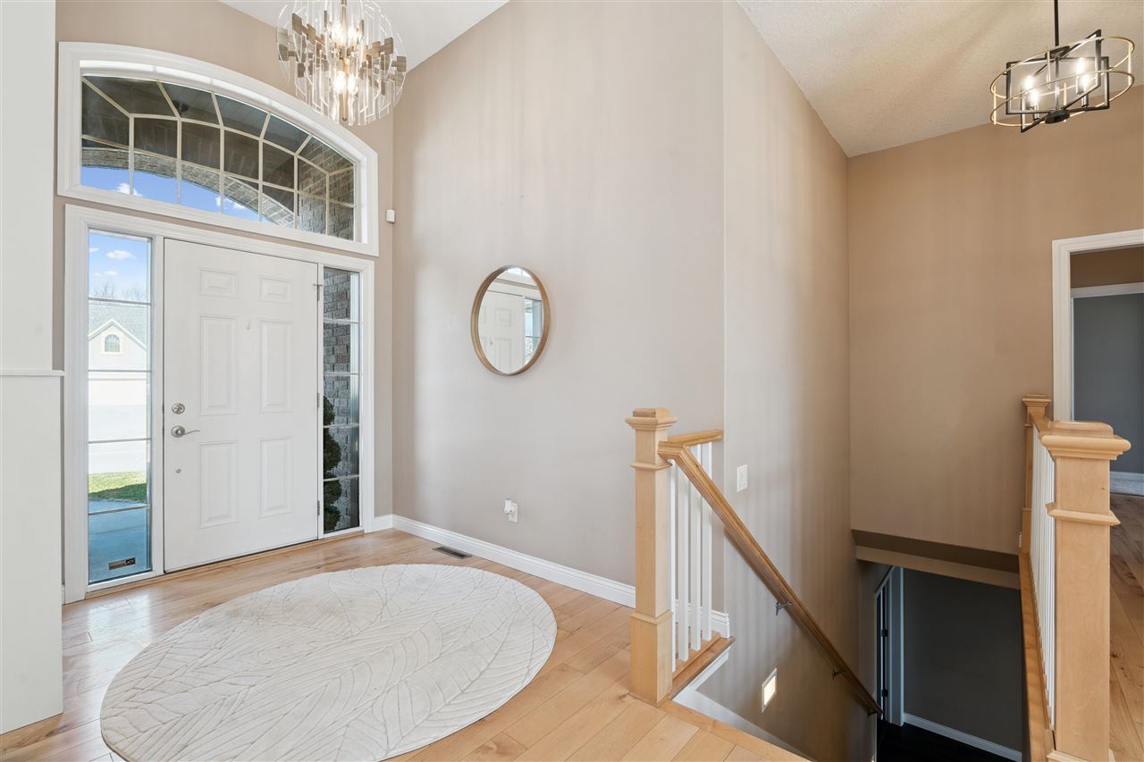 Willow Ct, Solon, IA, 52333